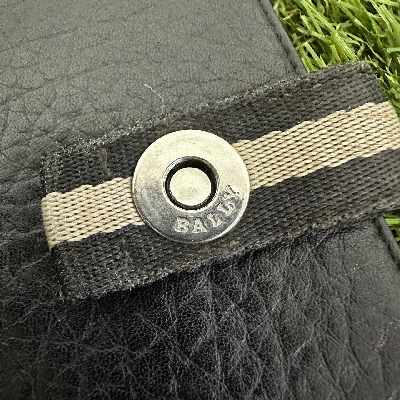 Bally Bally Vintage Leather Passport Holder Travel Organizer Italy Size ONE SIZE - 3 Thumbnail