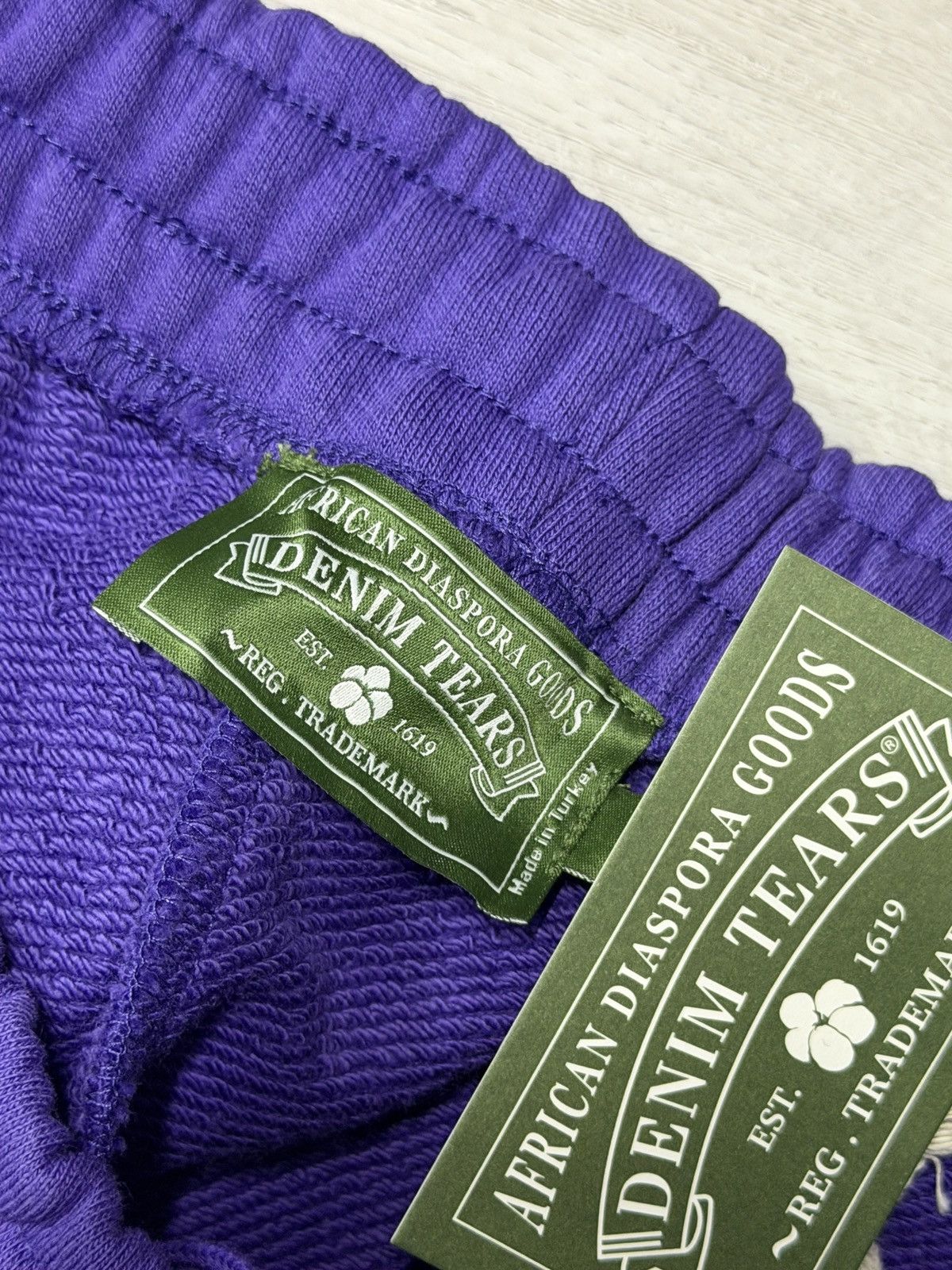 DENIM TEARS Denim Tears Cotton Wreath Shorts – Purple (L) Size US 34 / EU 50 - 6 Thumbnail