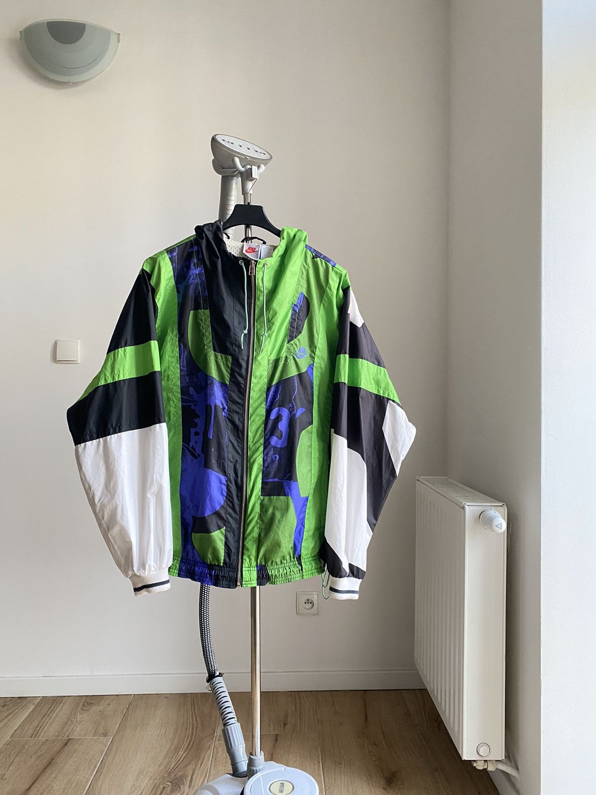 Nike Rare Vintage Nike Jacket Size US L / EU 52-54 / 3 - 1 Thumbnail