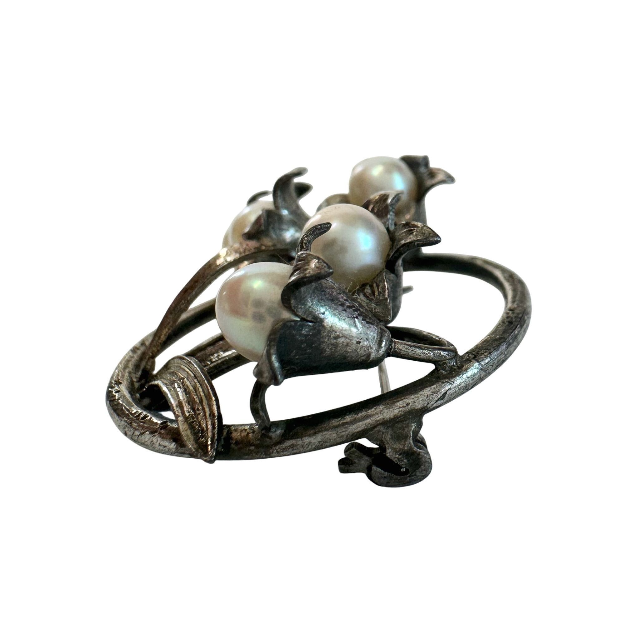 Other Vintage Round Silver Tone Brooch with Faux Pearls and Flower Size ONE SIZE - 6 Thumbnail