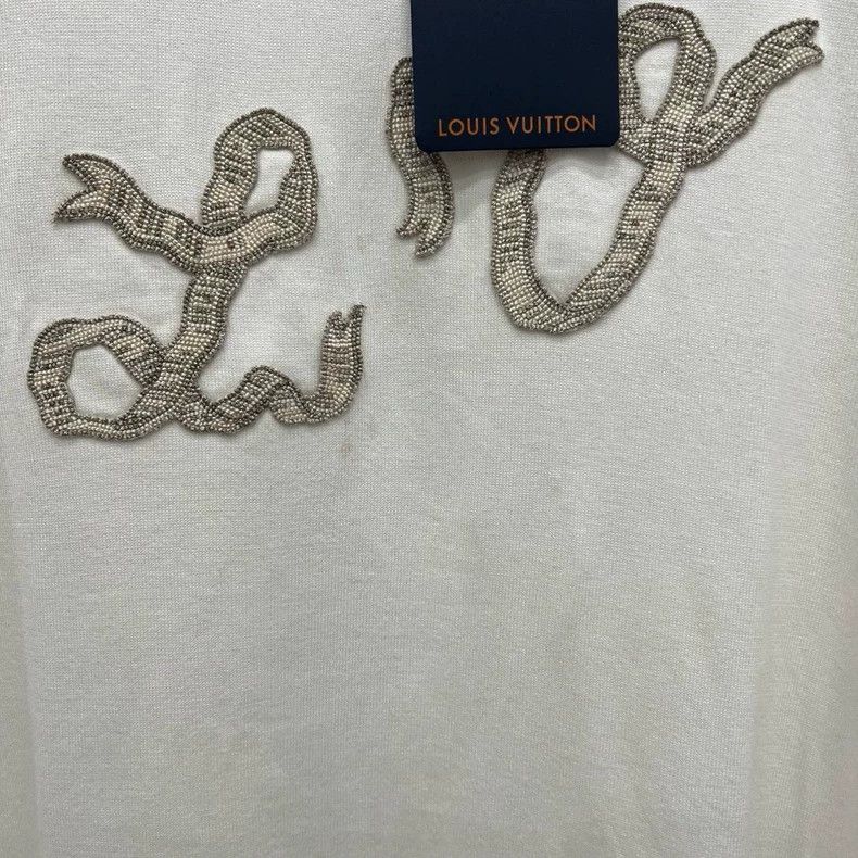 Louis Vuitton Louis Vuitton White snake year limited letter knit short s Size US L / EU 52-54 / 3 - 7 Thumbnail