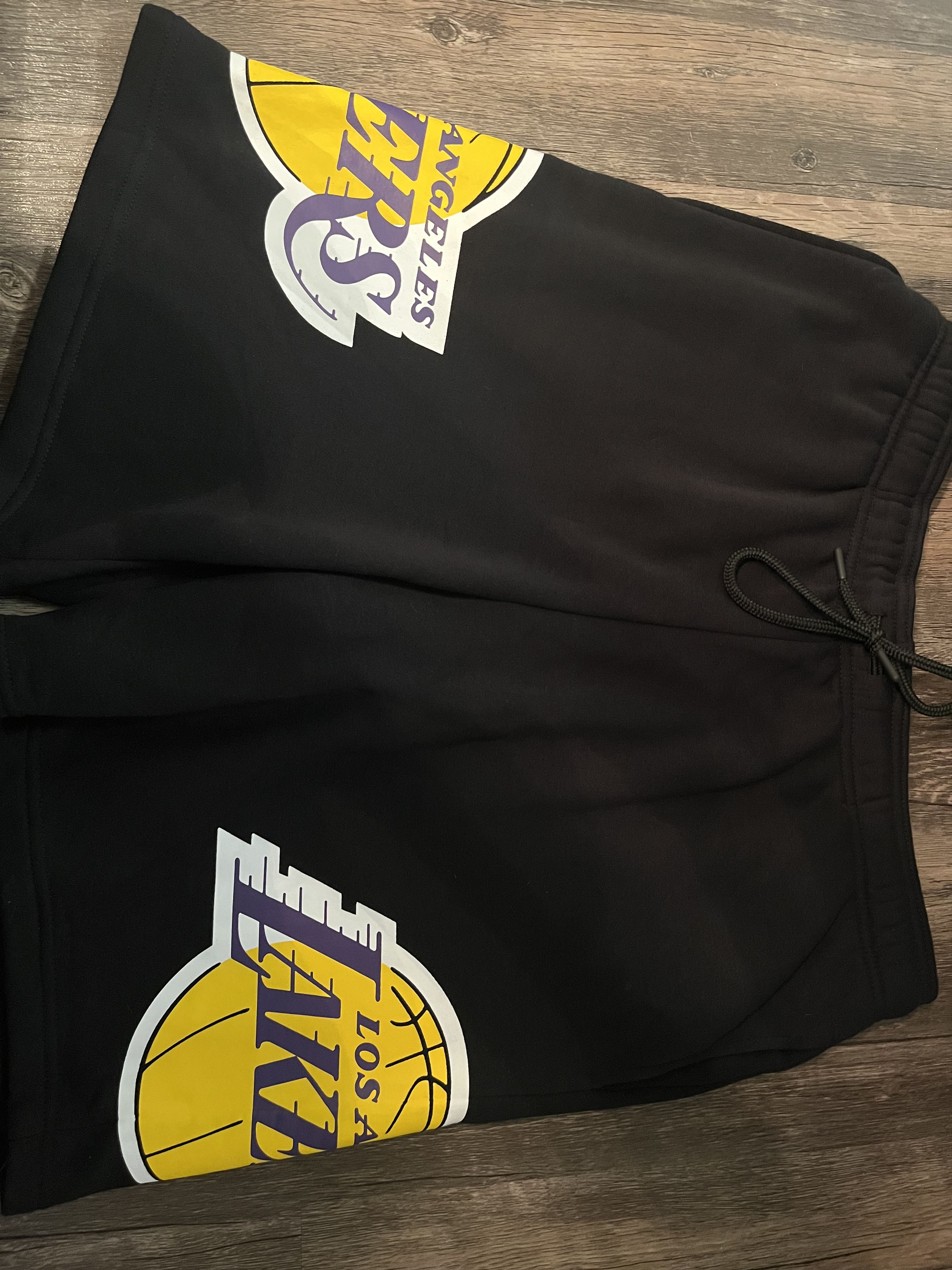 NBA LA Lakers Shorts New! Size US 36 / EU 52 - 3 Thumbnail