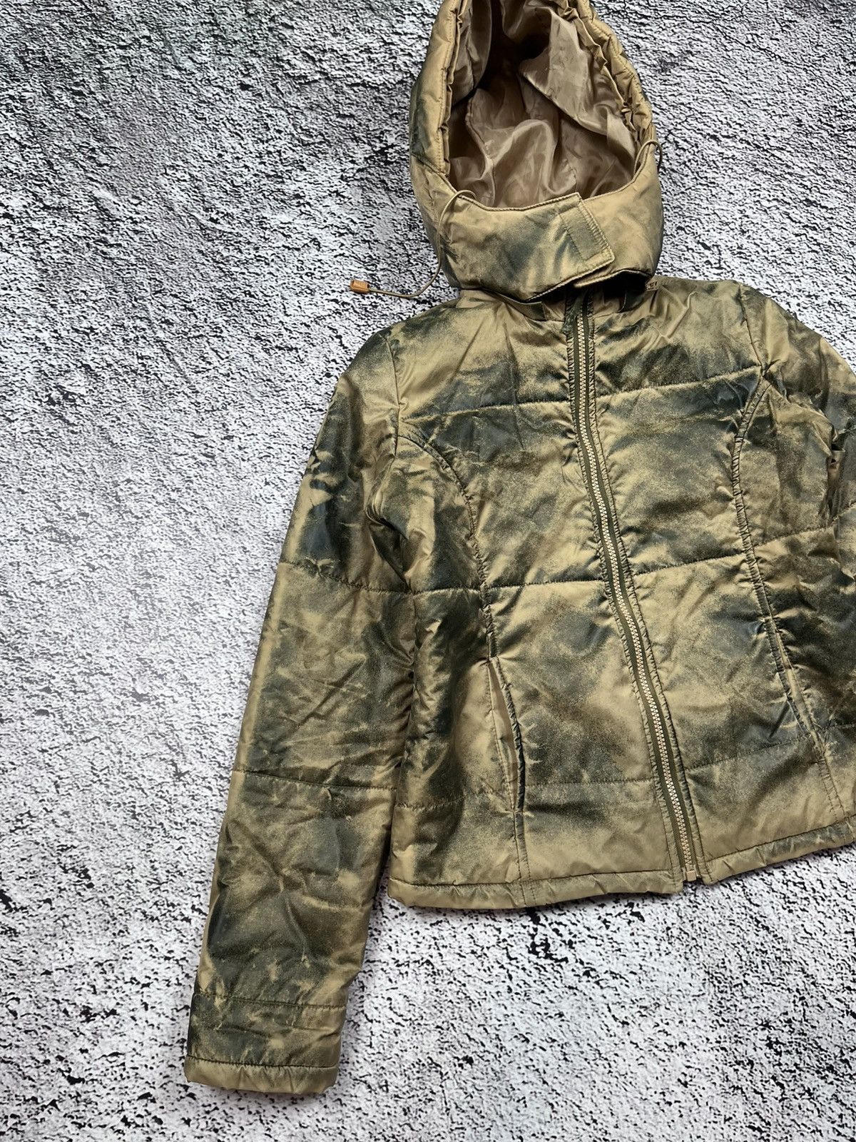 Japanese Brand Vintage Nylon Spray-Dye Puffer Jacket Archive Y2K Style Size S / US 4 / IT 40 - 2 Thumbnail