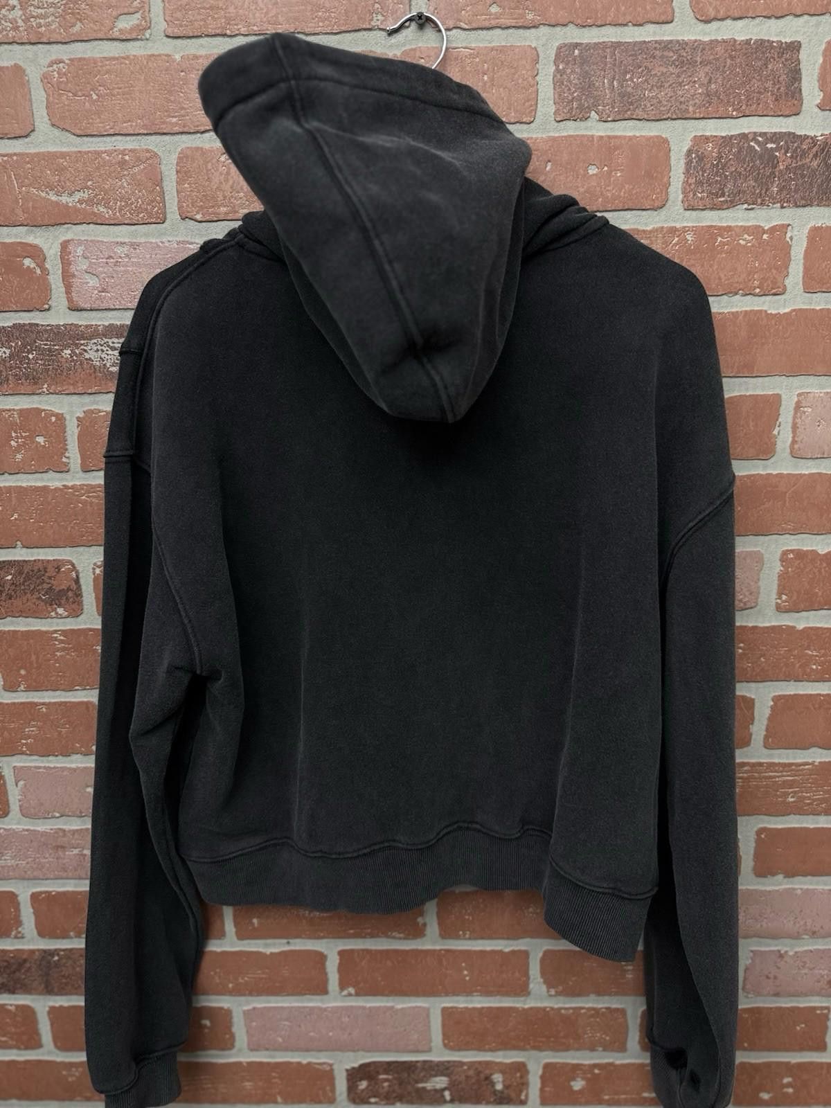 Vale Size Small- Vale Black Pull Over Hoodie Grey Authentic NEW Size US S / EU 44-46 / 1 - 7 Thumbnail
