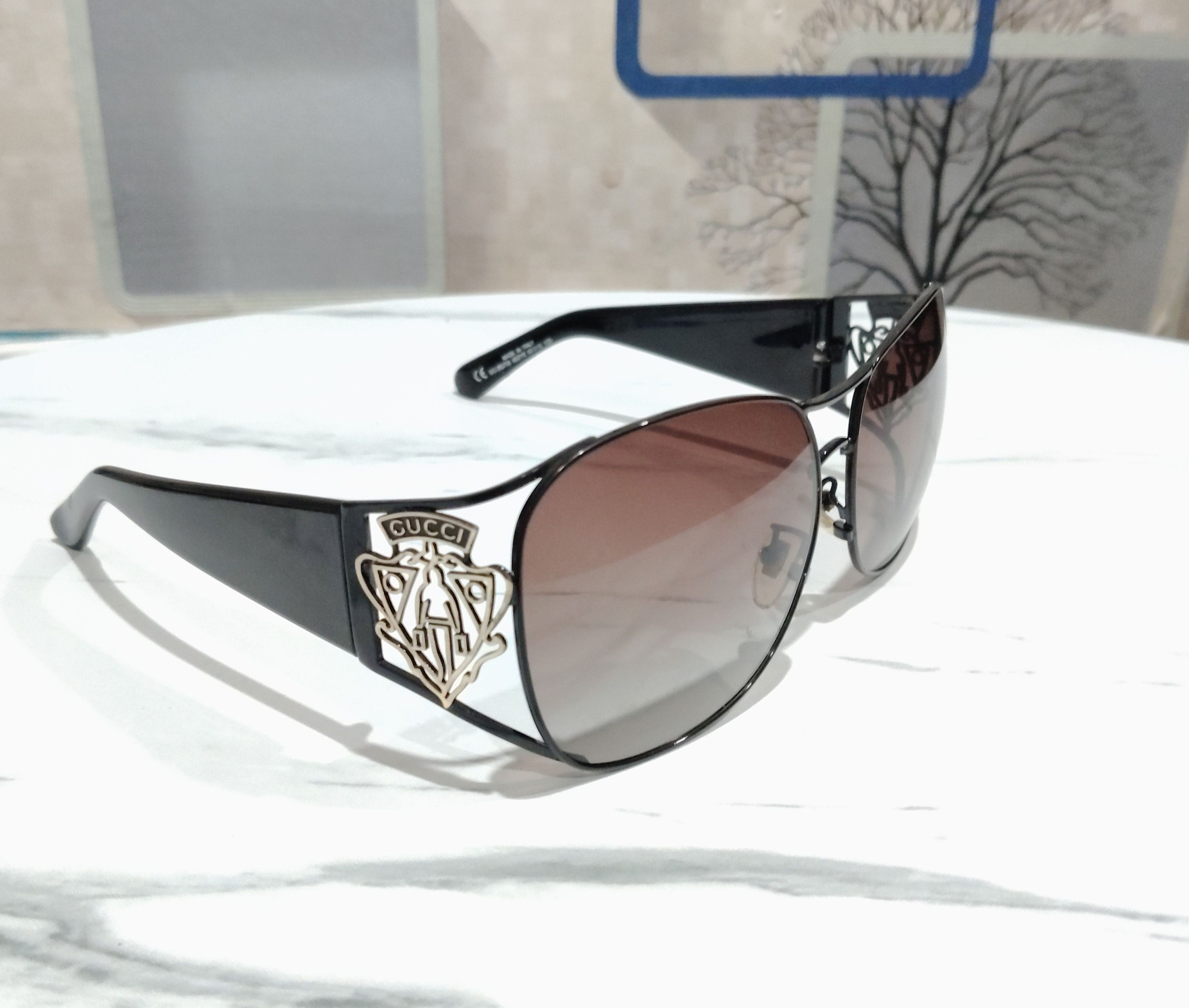GU Gucci big logo sunglass Size ONE SIZE - 1 Thumbnail