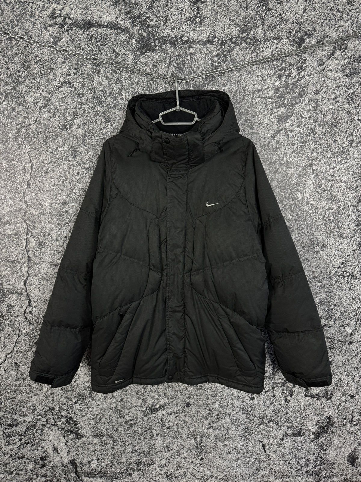 Nike Nike Vintage Down Puffer Jacket Warm Hooded Swoosh Logo Sz L Size US L / EU 52-54 / 3 - 1 Thumbnail