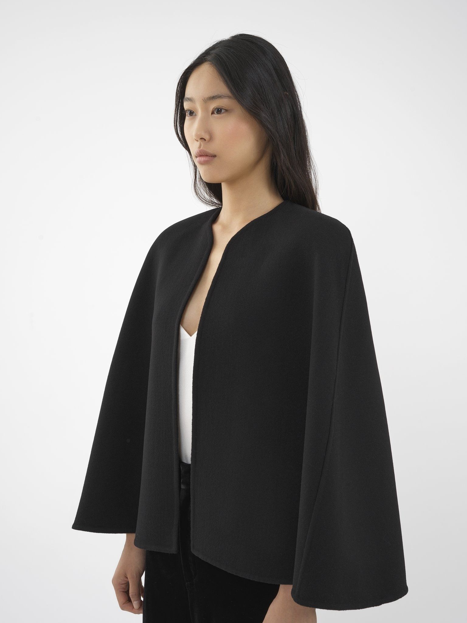 Chloe o1loc1c0325 CHC24 Coat in Black Size XL / US 12-14 / IT 48-50 - 3 Thumbnail