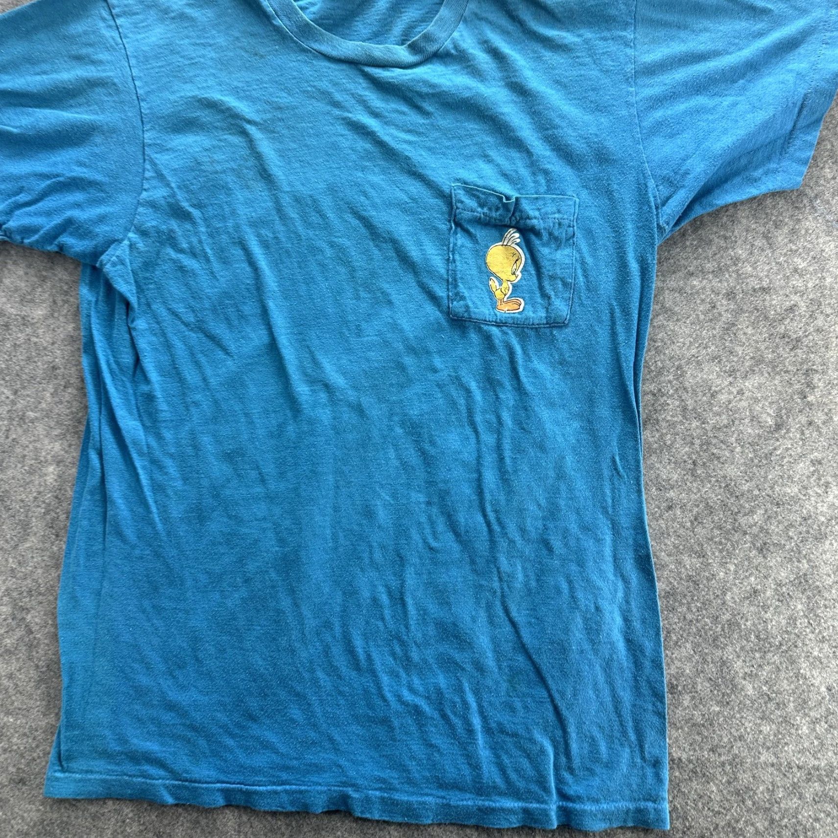 Fruit Of The Loom VINTAGE Fruit of the Loom T-Shirt Men Large Cartoon Looney Tunes Tweety Bird 90s Retro Size US L / EU 52-54 / 3 - 3 Thumbnail