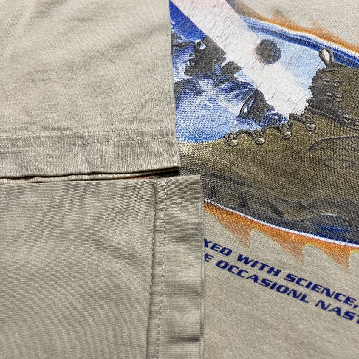 Oakley T-shirt Oakley Vintage 00's Size US L / EU 52-54 / 3 - 4 Thumbnail
