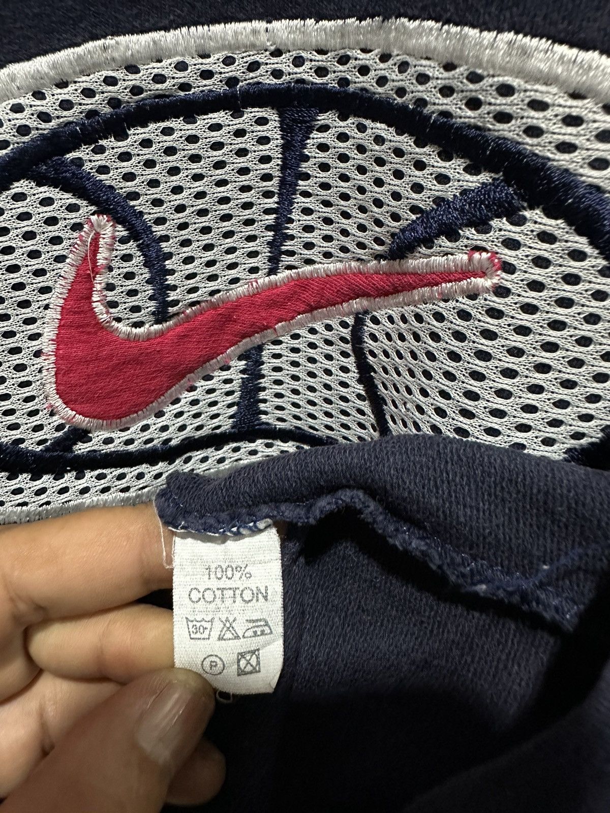 NBA × Nike × Vintage Vintage 90s Nike Nba Ringger Embroidered Logo Faded Tee Size US L / EU 52-54 / 3 - 9 Thumbnail