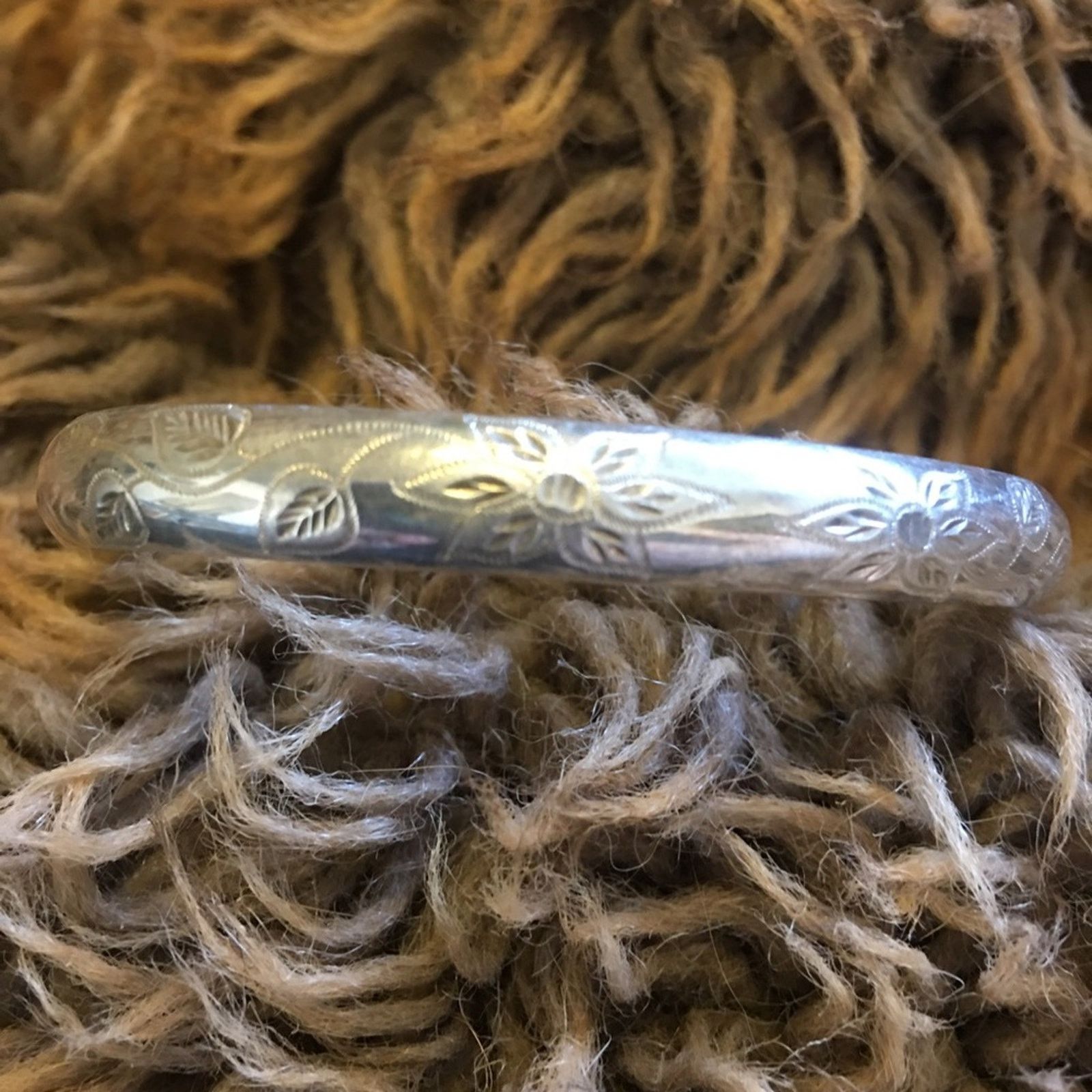 Vintage Vintage Italy sterling silver diamond cut bangle Size ONE SIZE - 6 Thumbnail