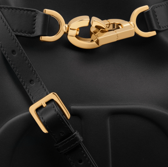 Dior o1w1db11125 M2270U Size: OS / Large C'est Bag in Black Size ONE SIZE - 6 Thumbnail
