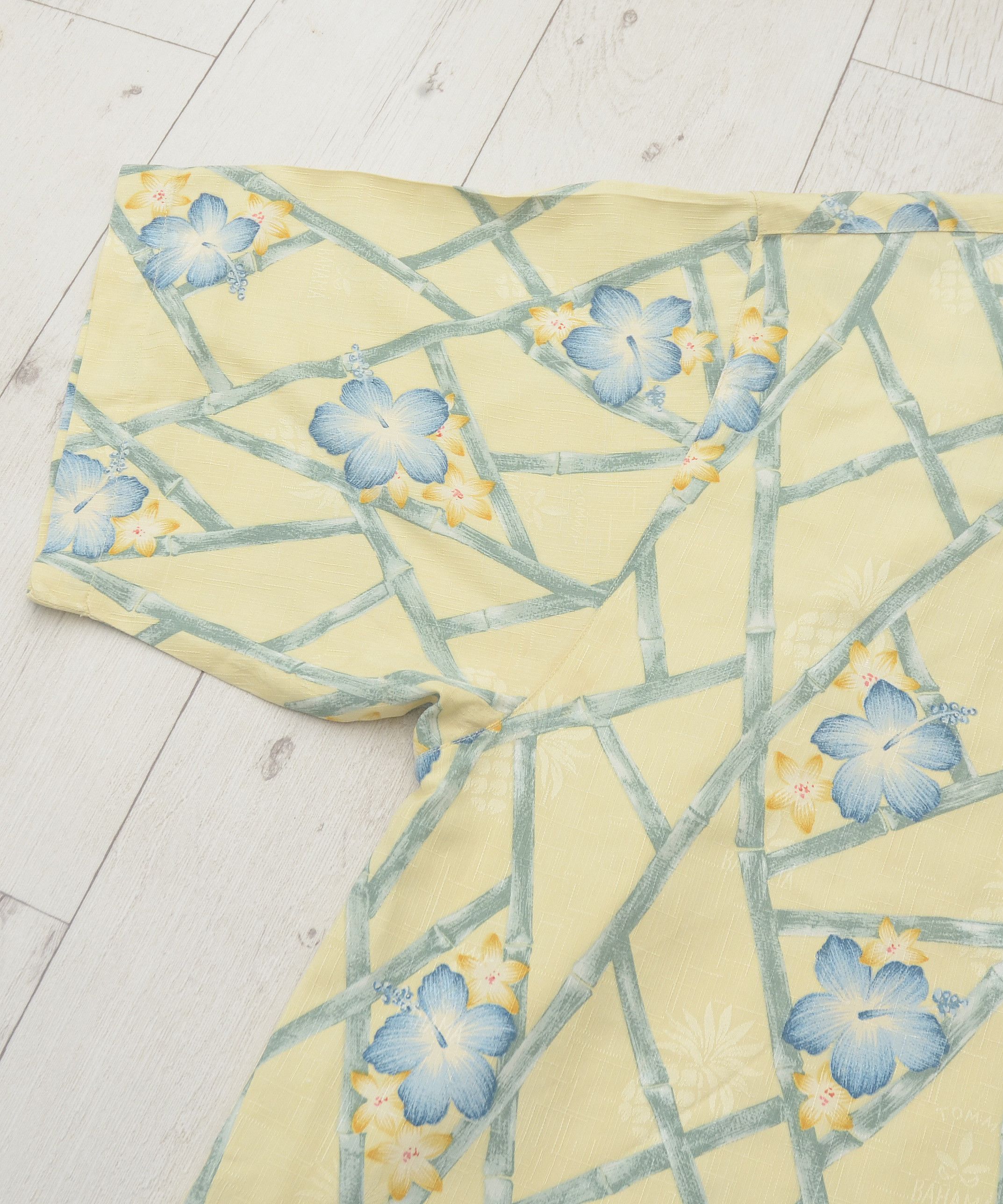 Tommy Bahama × Vintage Vintage 100% Silk Tommy Bahama Floral Hawaiian Aloha Shirt Size US L / EU 52-54 / 3 - 5 Thumbnail