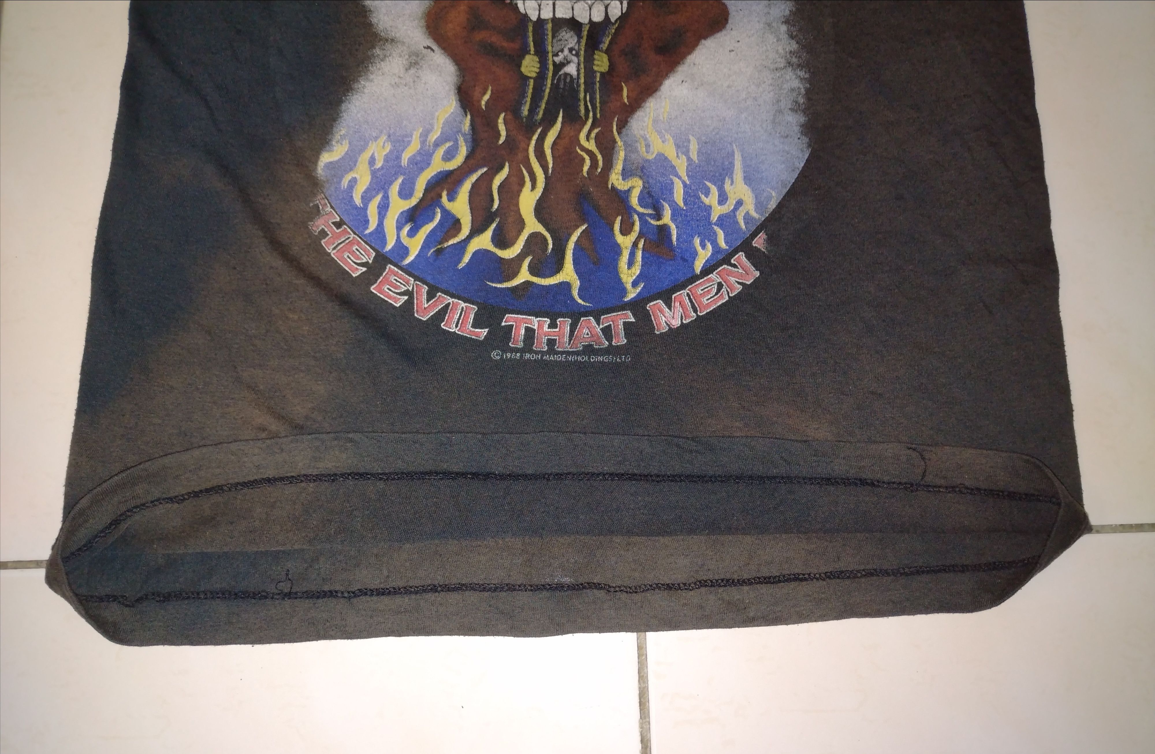 Band Tees × Iron Maiden × Vintage CRAZY SICK VTG '88 IRON MAIDEN FADED DISTRESSED Concert Tee Size US S / EU 44-46 / 1 - 16 Thumbnail