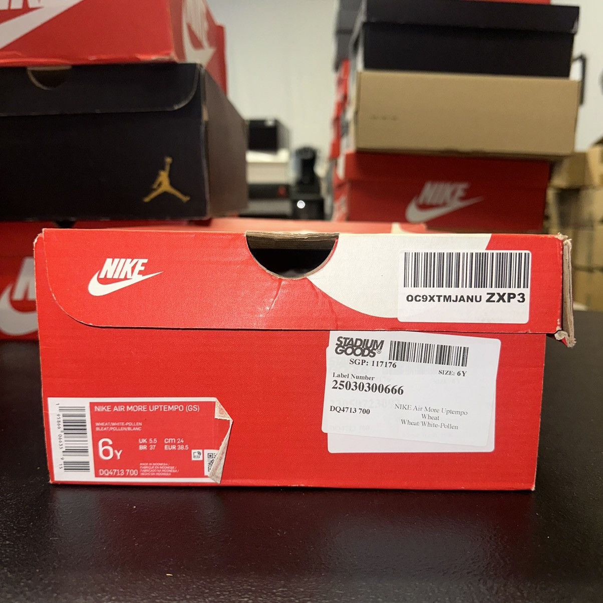 Nike Size 6Y (7.5W) - Nike Air More Uptempo (GS) DQ4713-700 Size US 7.5 / IT 37.5 - 7 Thumbnail