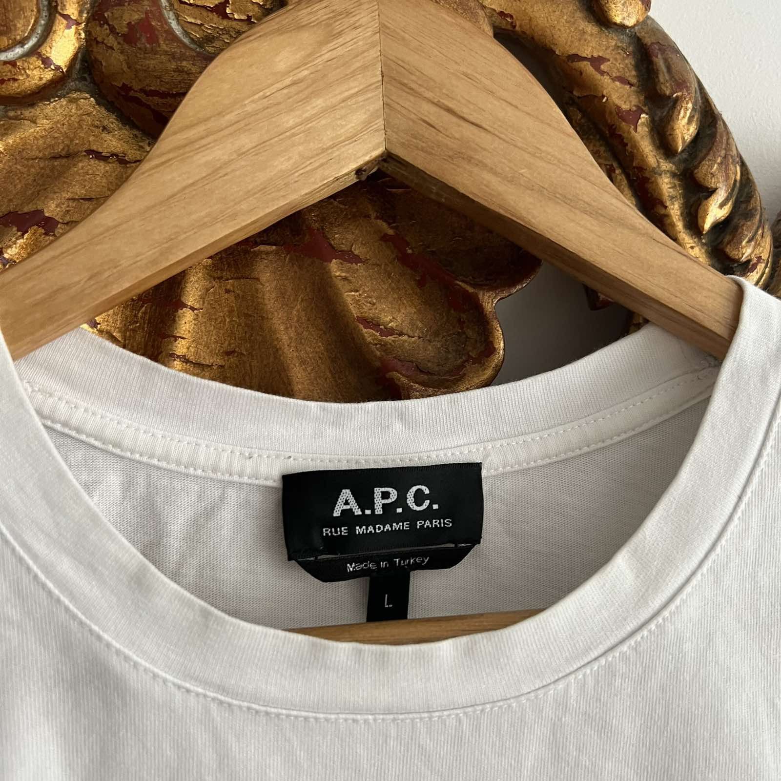 A.P.C. × Designer Vintage A.P.C Tshirt Sz L Size US L / EU 52-54 / 3 - 5 Thumbnail