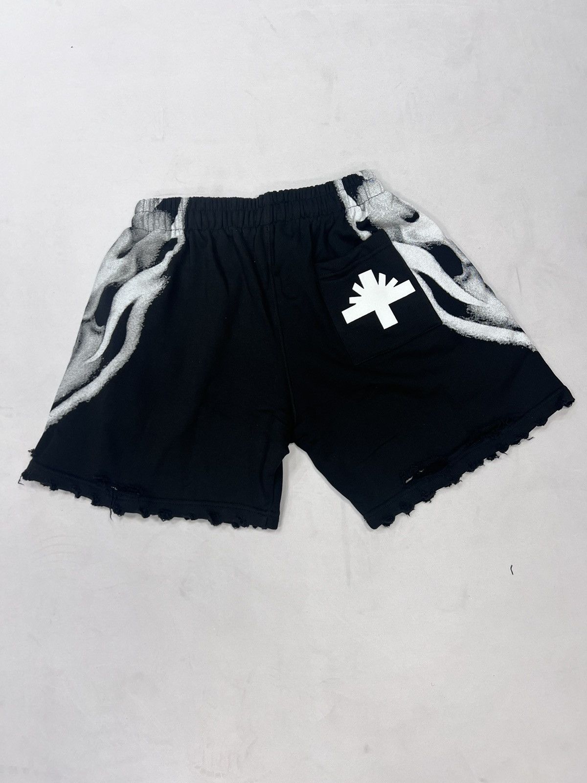 Vertabrae Vertabrae Skull Storm Distressed Black Shorts Size US 32 / EU 48 - 2 Thumbnail