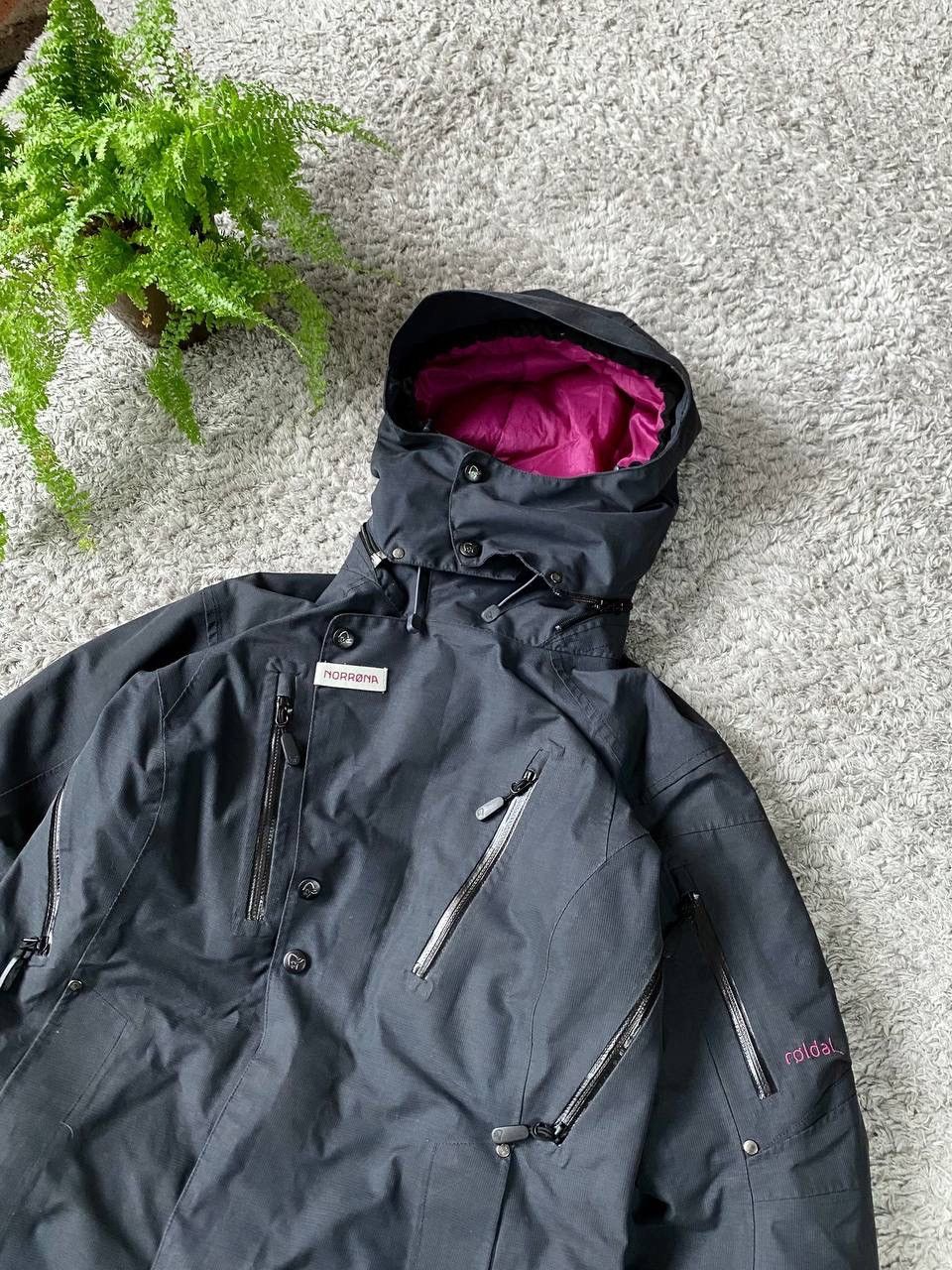 Norrona Norrona Light Jacket Streetwear Gorpcore Outdoor Gore-Tex Size L / US 10 / IT 46 - 2 Thumbnail