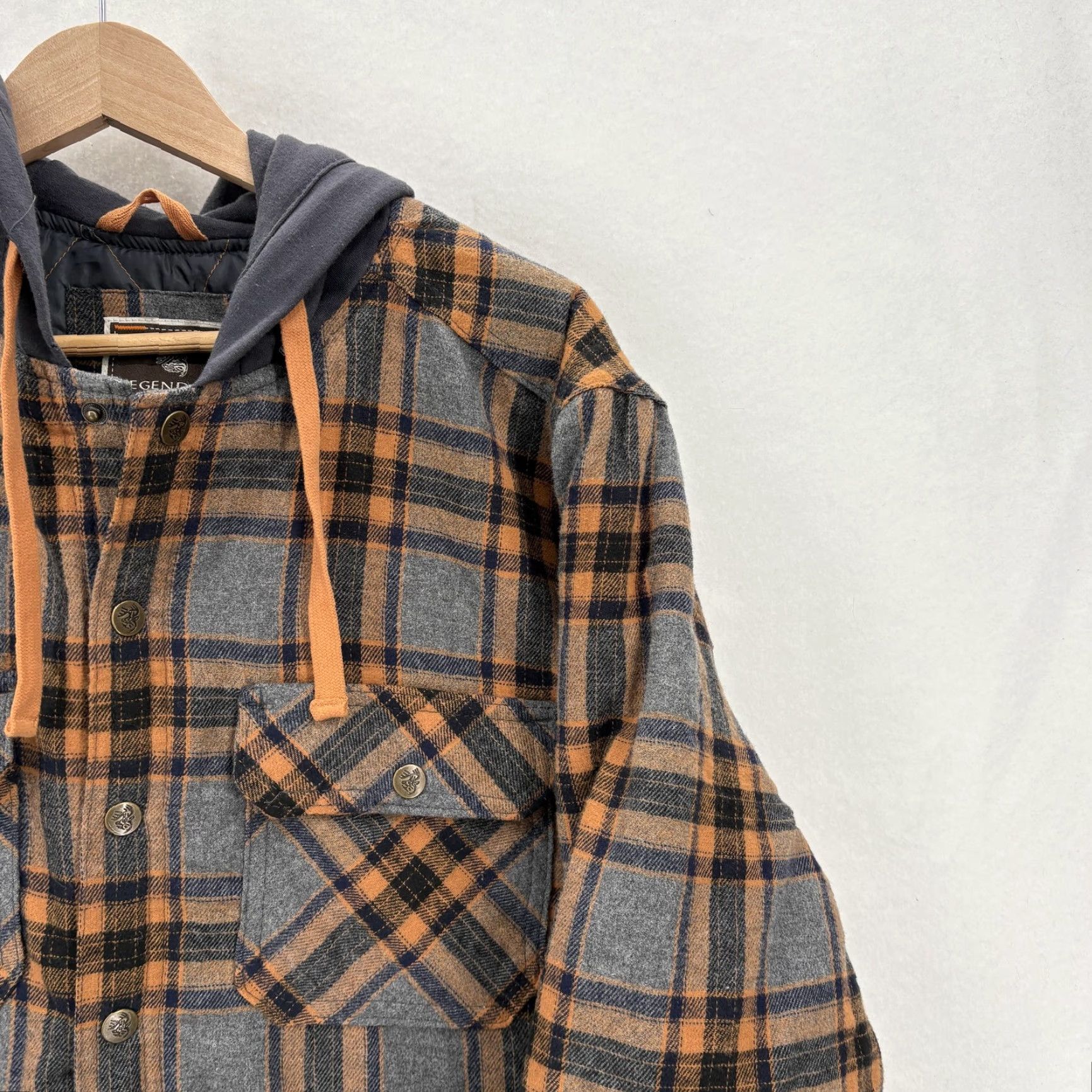 Vintage Legendary Outfitters Hoodie Mens Medium Brown Plaid Flannel Hooded Lined Quilted Thermal Pockets Button Classic Outdoor Shirt Size US M / EU 48-50 / 2 - 2 Thumbnail