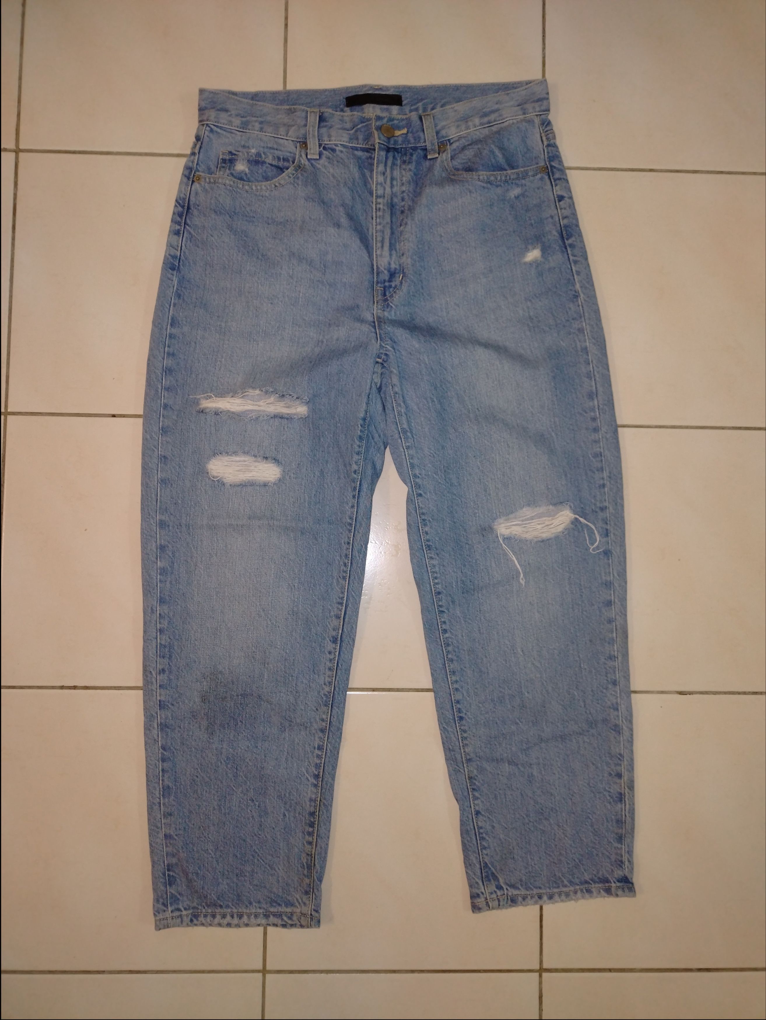 image of Distressed Denim x Uniqlo Crazy Patina & Distressed Character Japan Uniqlo Jeans in Light Blue (Siz