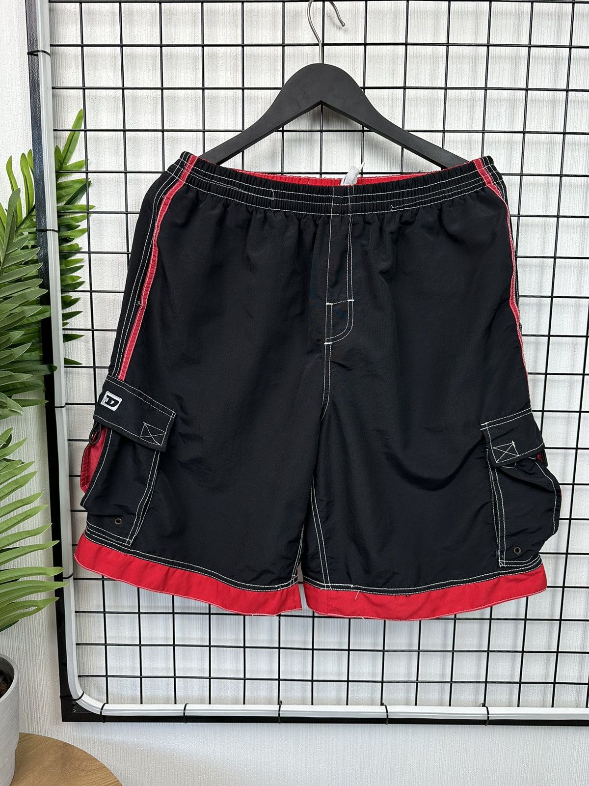 Diesel × Vintage Vintage Diesel Y2K cargo shorts Men L XL Black Size US 36 / EU 52 - 1 Thumbnail