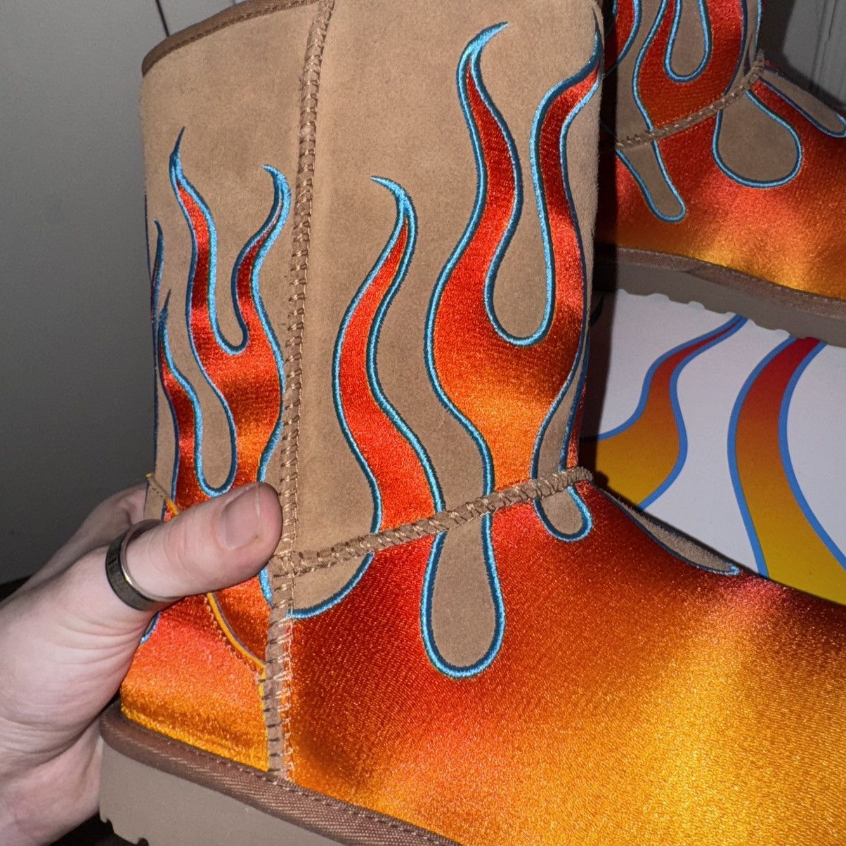 Jeremy Scott Jeremy scott x ugg flame uggs Size US 9 / EU 42 - 4 Thumbnail
