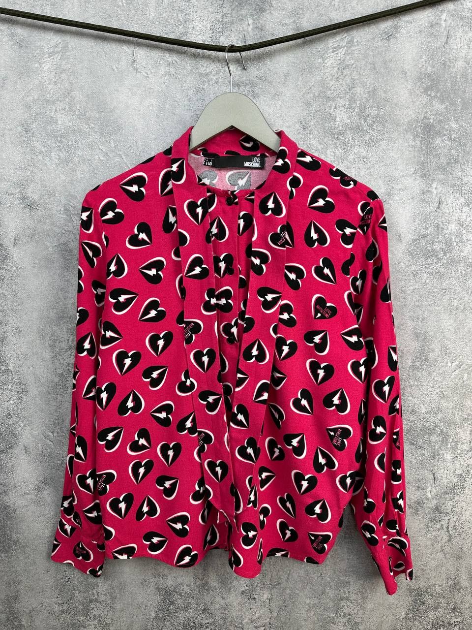 Love Moschino Love Moschino Shirt Allover Thunder Hearts Tie-Neck Collar Size S / US 4 / IT 40 - 1 Thumbnail