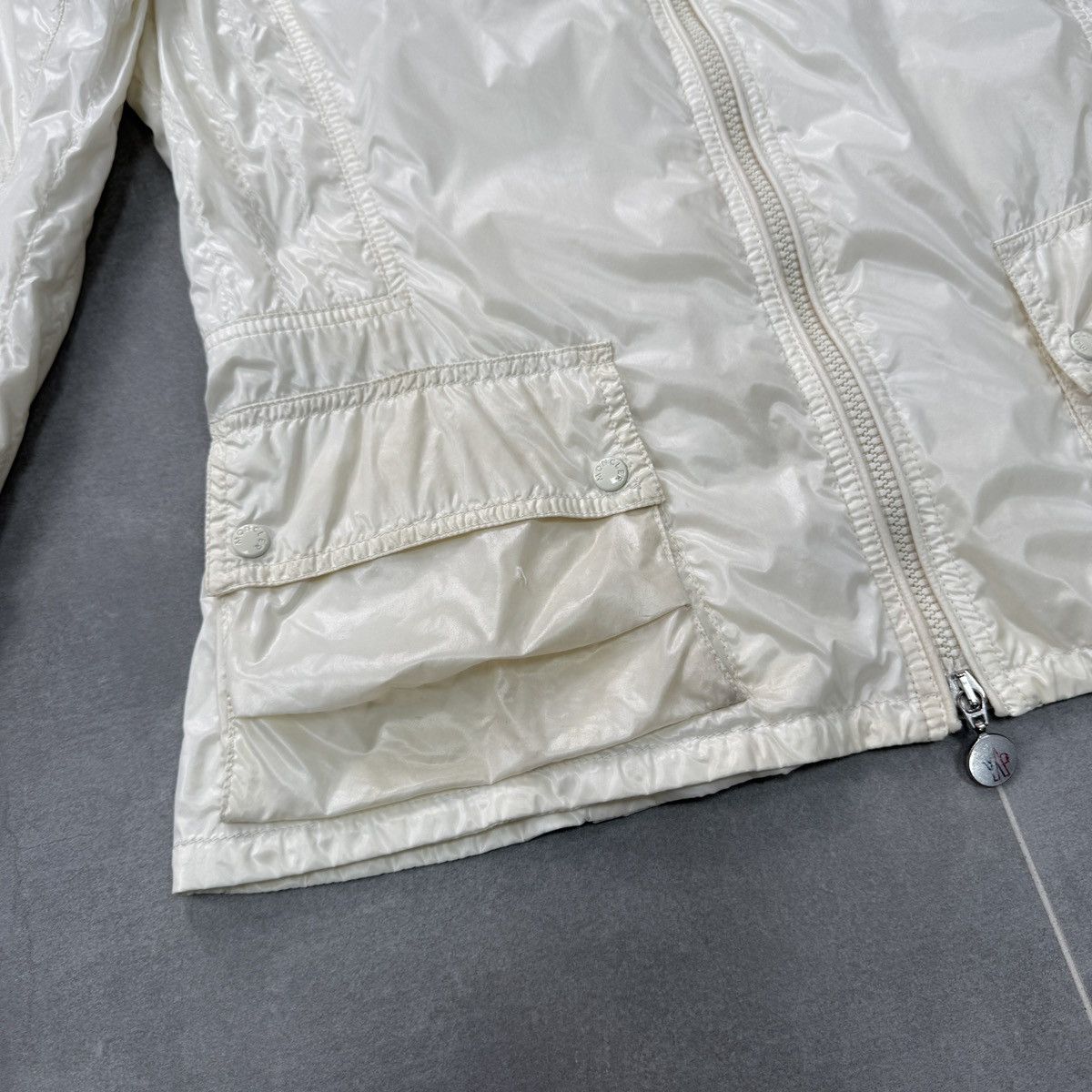 Moncler Authentic Moncler Women Jacket Size 4 (L) Size L / US 10 / IT 46 - 6 Thumbnail