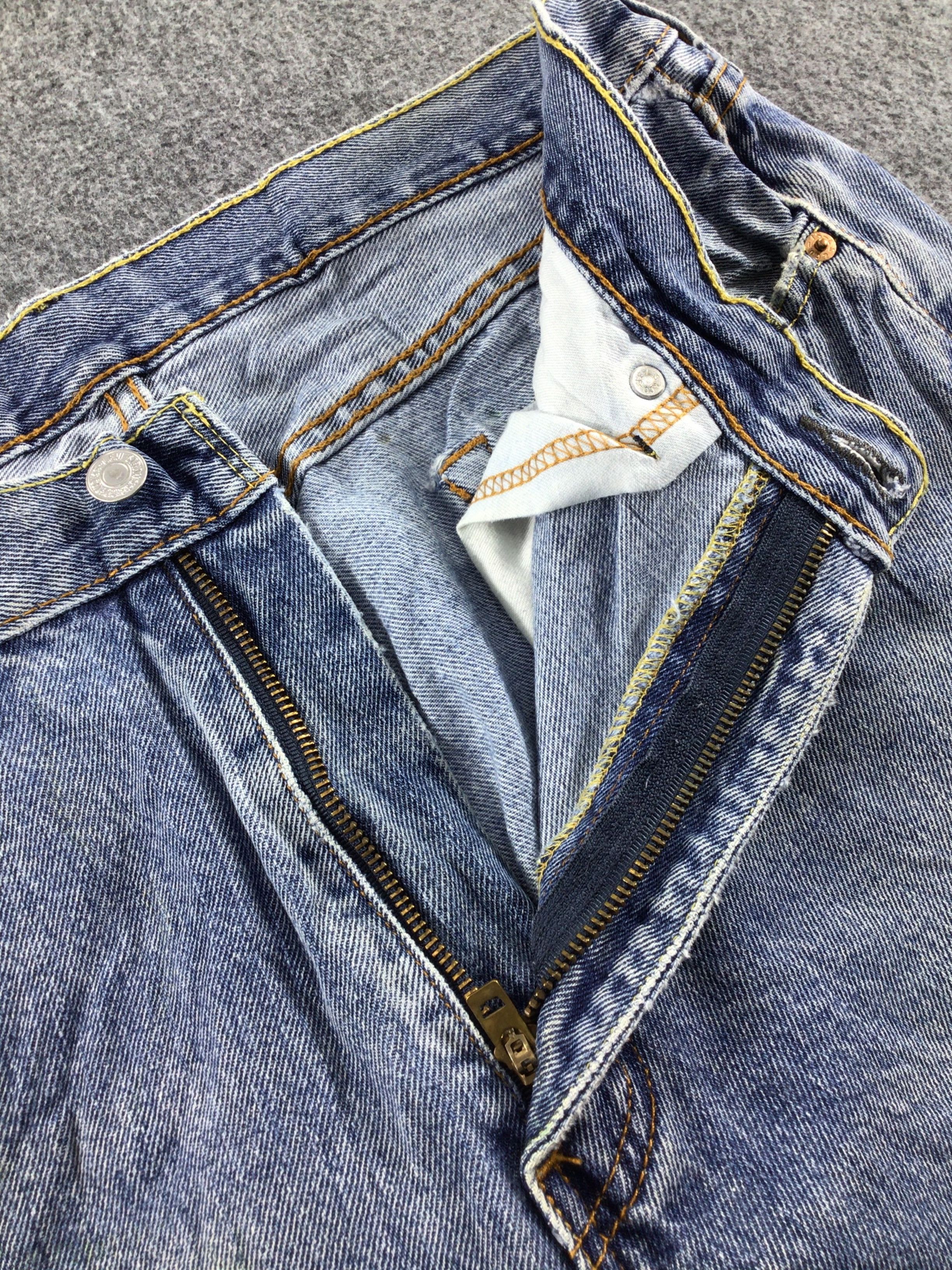 Levi's Vintage Blue Wash Levis 505 Jeans-J484 Size US 35 - 7 Thumbnail