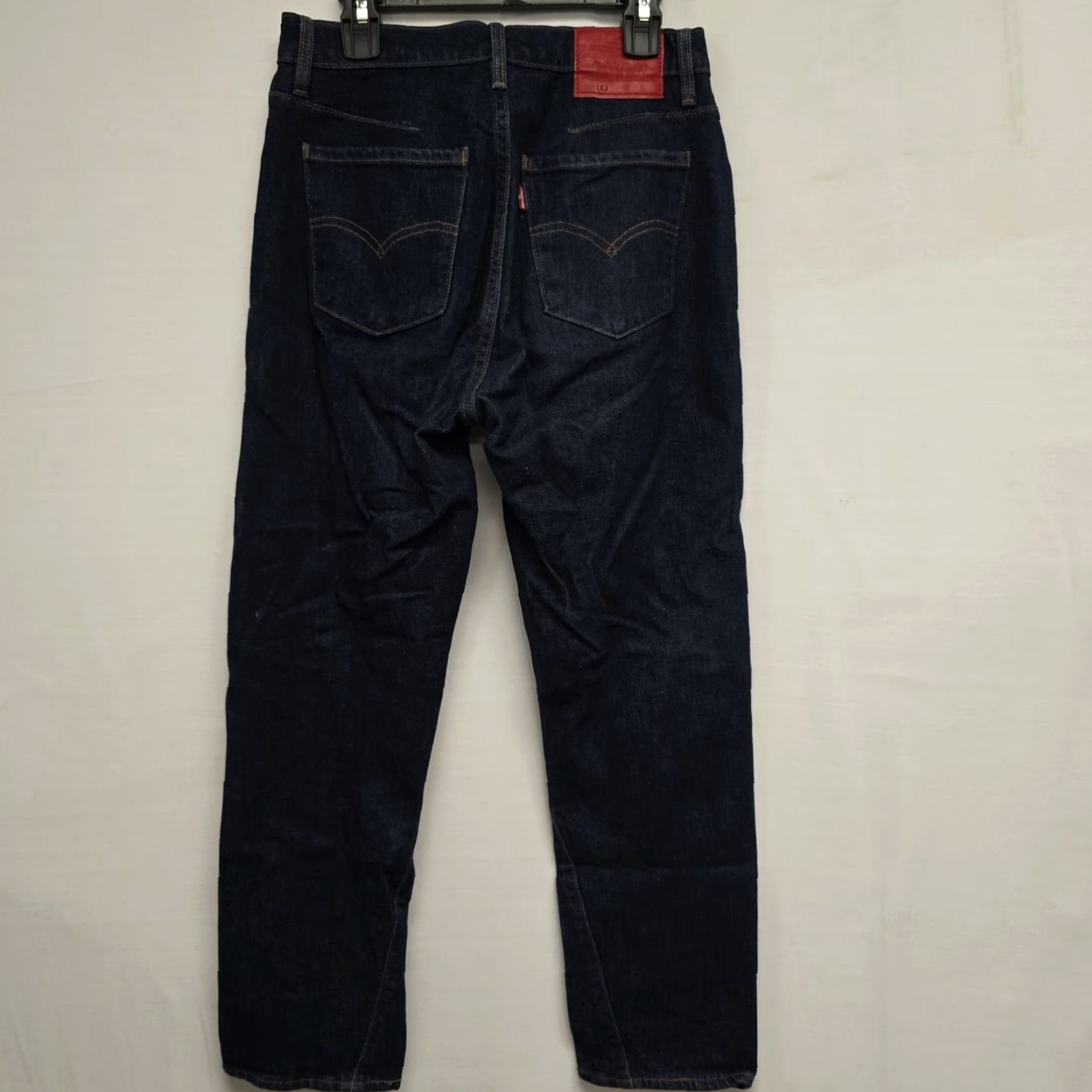 Levi's VINTAGE Levi’s Engineered Patch Crop Jeans High Rise 25 Womens 24" Inseam 5-Pocket Denim Blue Cotton Blend Jeans Size 42" / US 20 - 5 Thumbnail