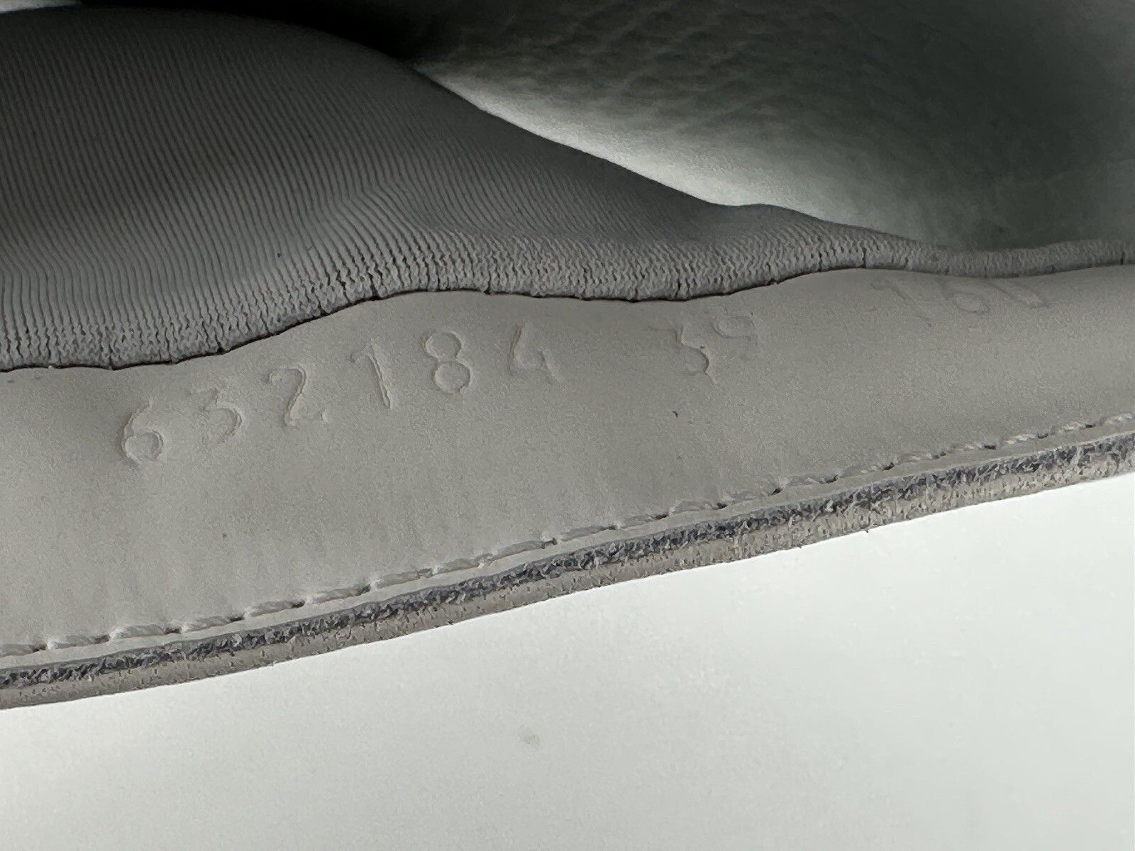 Gucci New Gucci Slip On Size-IT-39/US-9 Size US 9 / IT 39 - 9 Thumbnail