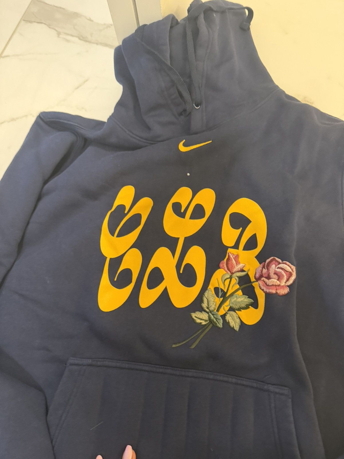 Nike CLB NIKE HOODIE Size US XL / EU 56 / 4 - 2 Thumbnail