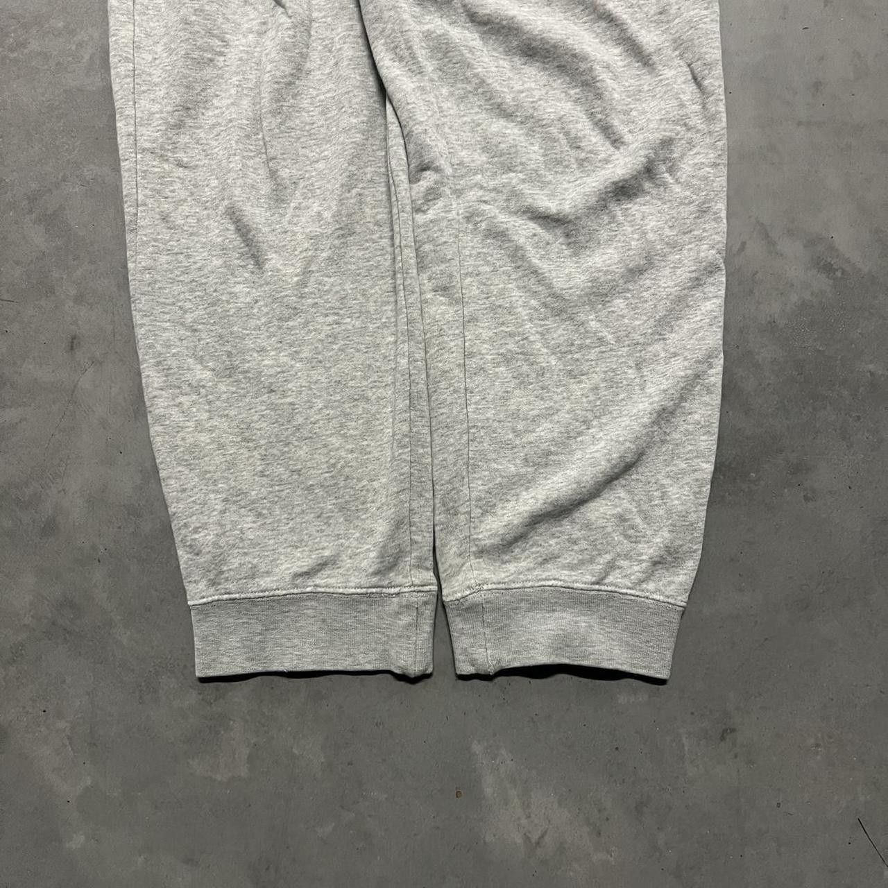 Nike Vintage Y2K/2000s Nike Grey Sweatpants Loungewear Essential White Swoosh! Size US 30 / EU 46 - 3 Thumbnail