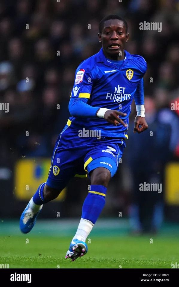 Vintage LEEDS UNITED 2010 2011 AWAY GRADEL FOOTBALL SOCCER JERSEY Size US S / EU 44-46 / 1 - 11 Thumbnail