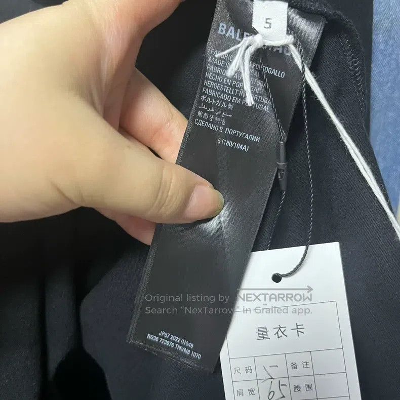 Balenciaga Balenciaga Black Brand Logo Letter Embroidered Crew Neck Size US S / EU 44-46 / 1 - 4 Thumbnail