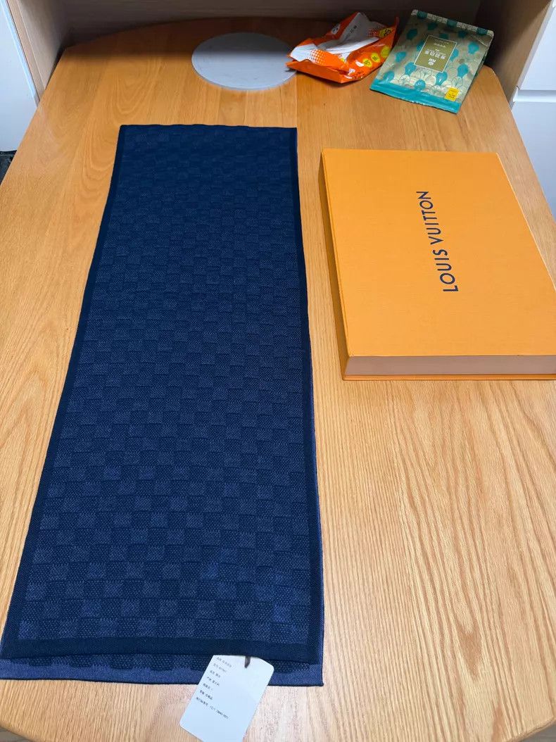 Louis Vuitton Louis Vuitton scarf Size ONE SIZE - 6 Thumbnail