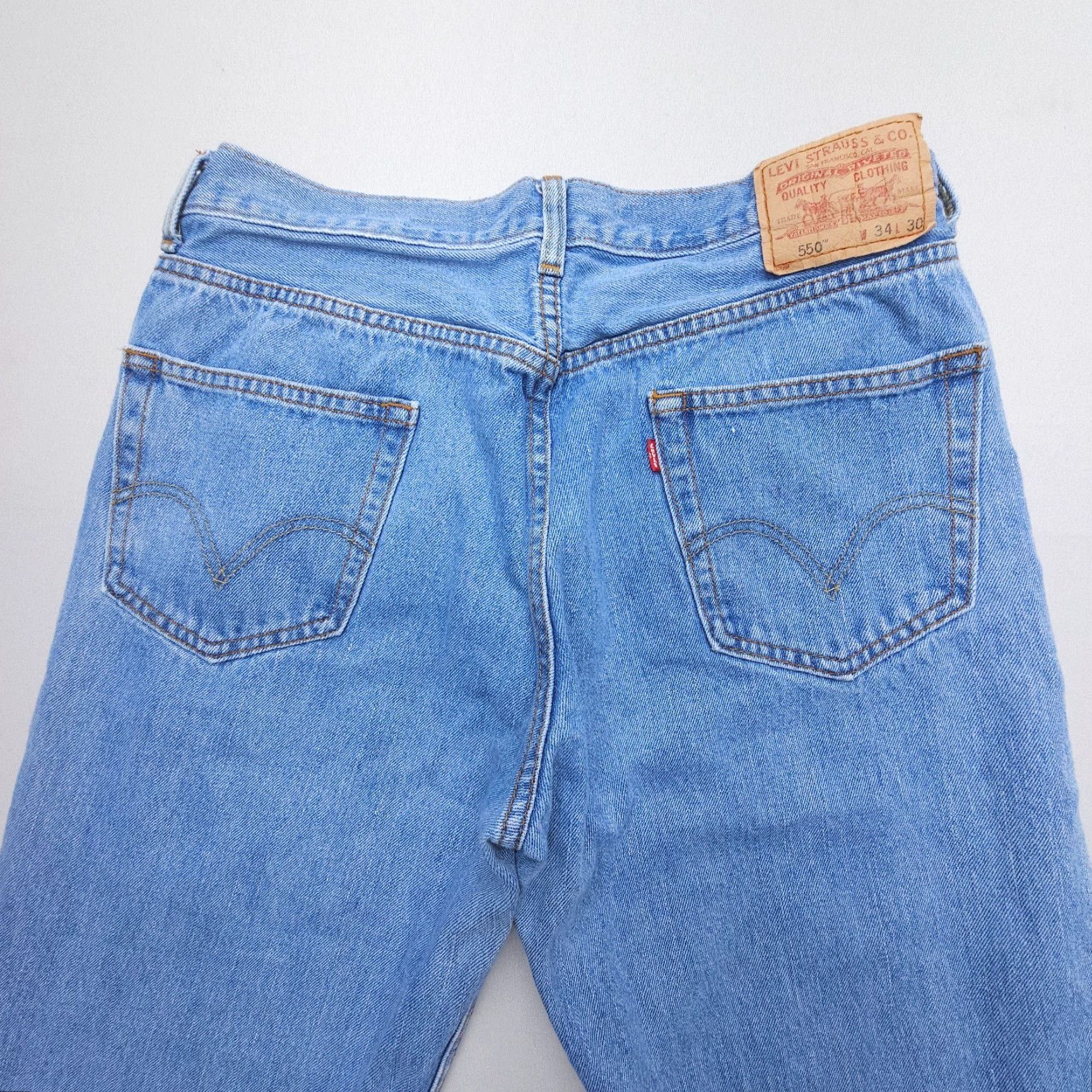 Levi's VINTAGE Levi's 550 Jeans Men 34 x 28.5 Relaxed Tapered Blue Denim 5-Pocket American 90s Theme Mens Size US 34 / EU 50 - 3 Thumbnail