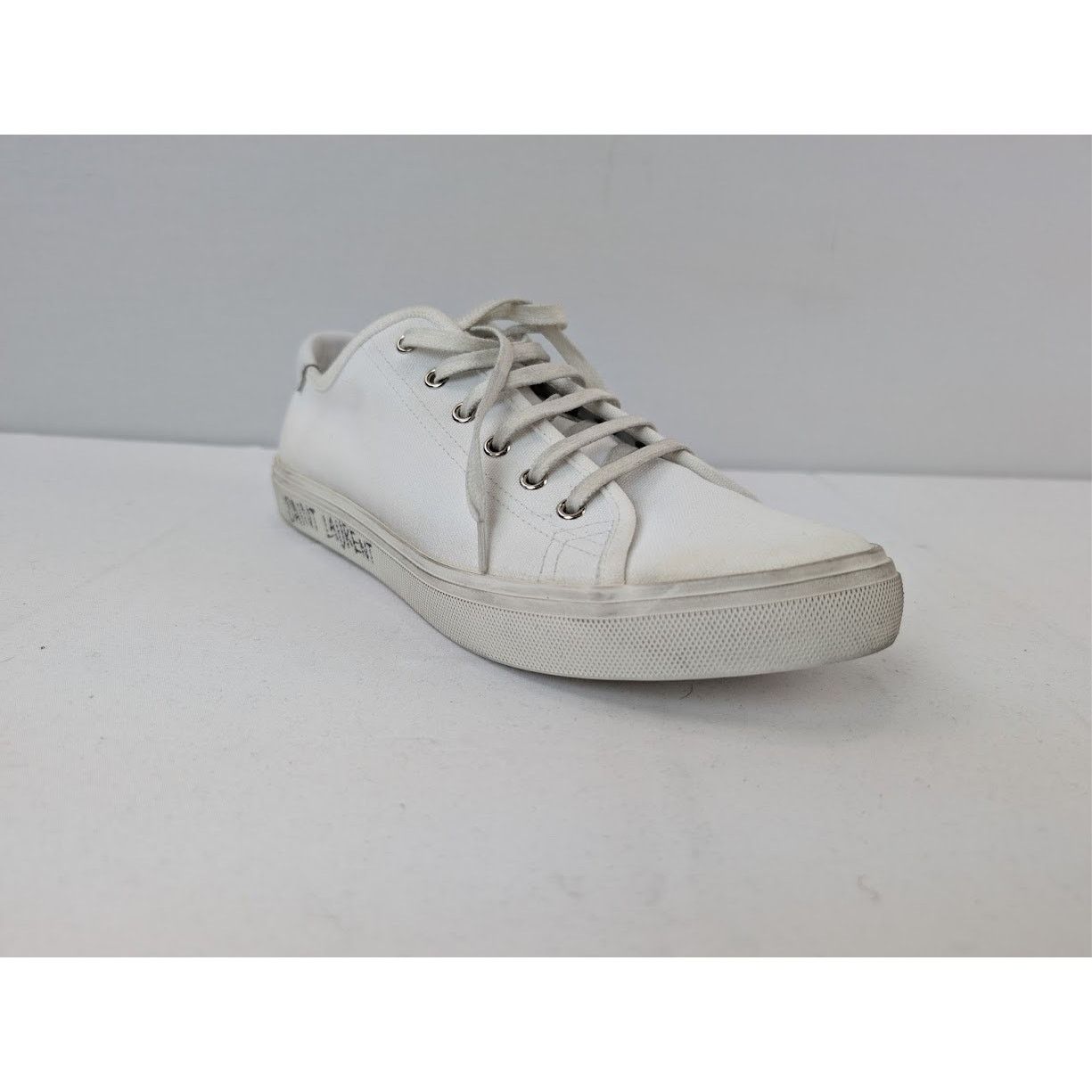 o1rshd1 Malibu Low-Top Sneakers in Blanc Optic