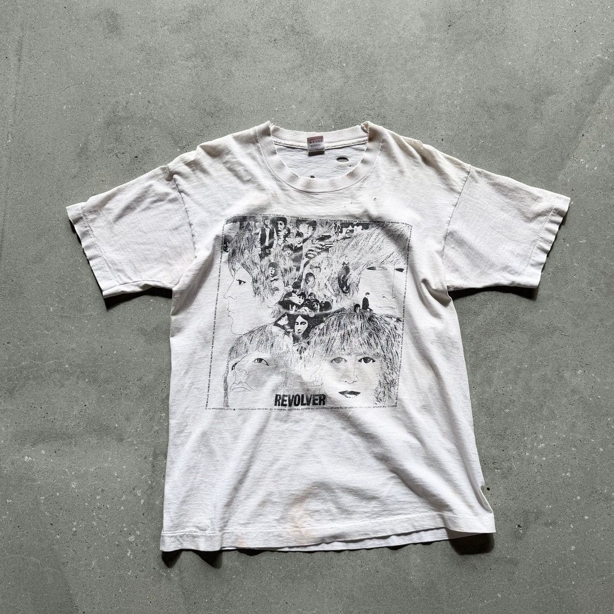 Band Tees 90s THRASHED The Beatles ‘Revolver’ Tee Shirt Size US L / EU 52-54 / 3 - 5 Thumbnail