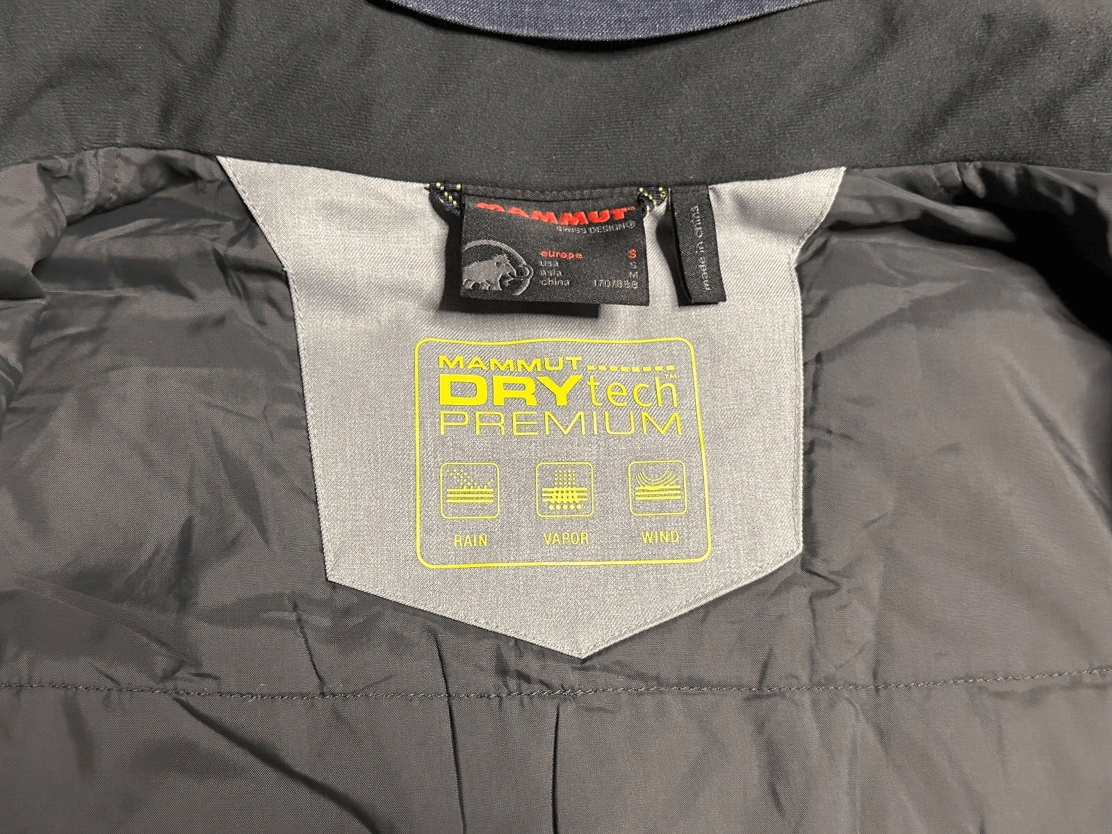 Mammut Mammut Drytech premium men's jacket S Size US S / EU 44-46 / 1 - 6 Thumbnail