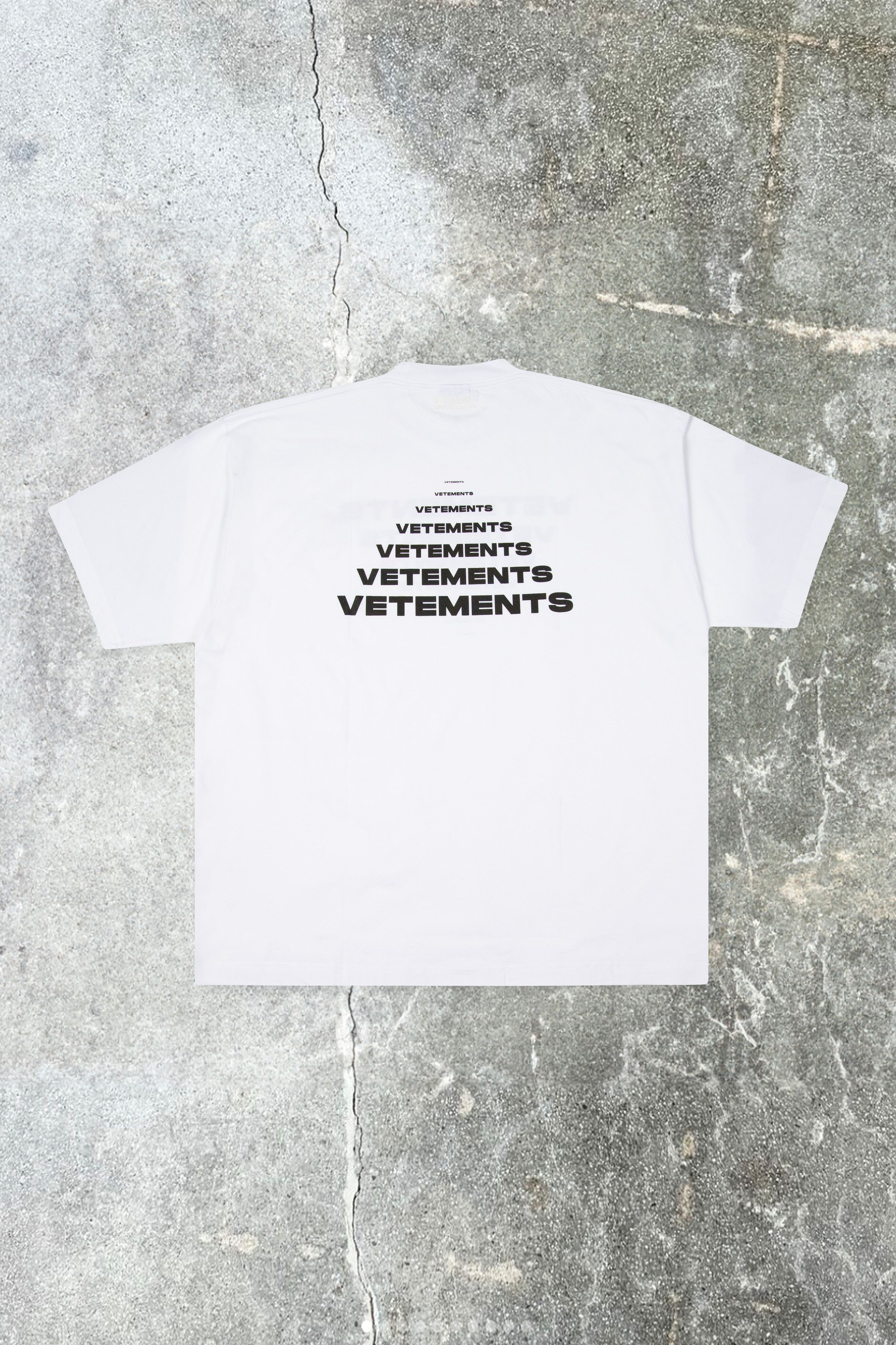 Vetements WHITE PYRAMID LOGO T-SHIRT Size US L / EU 52-54 / 3 - 2 Thumbnail