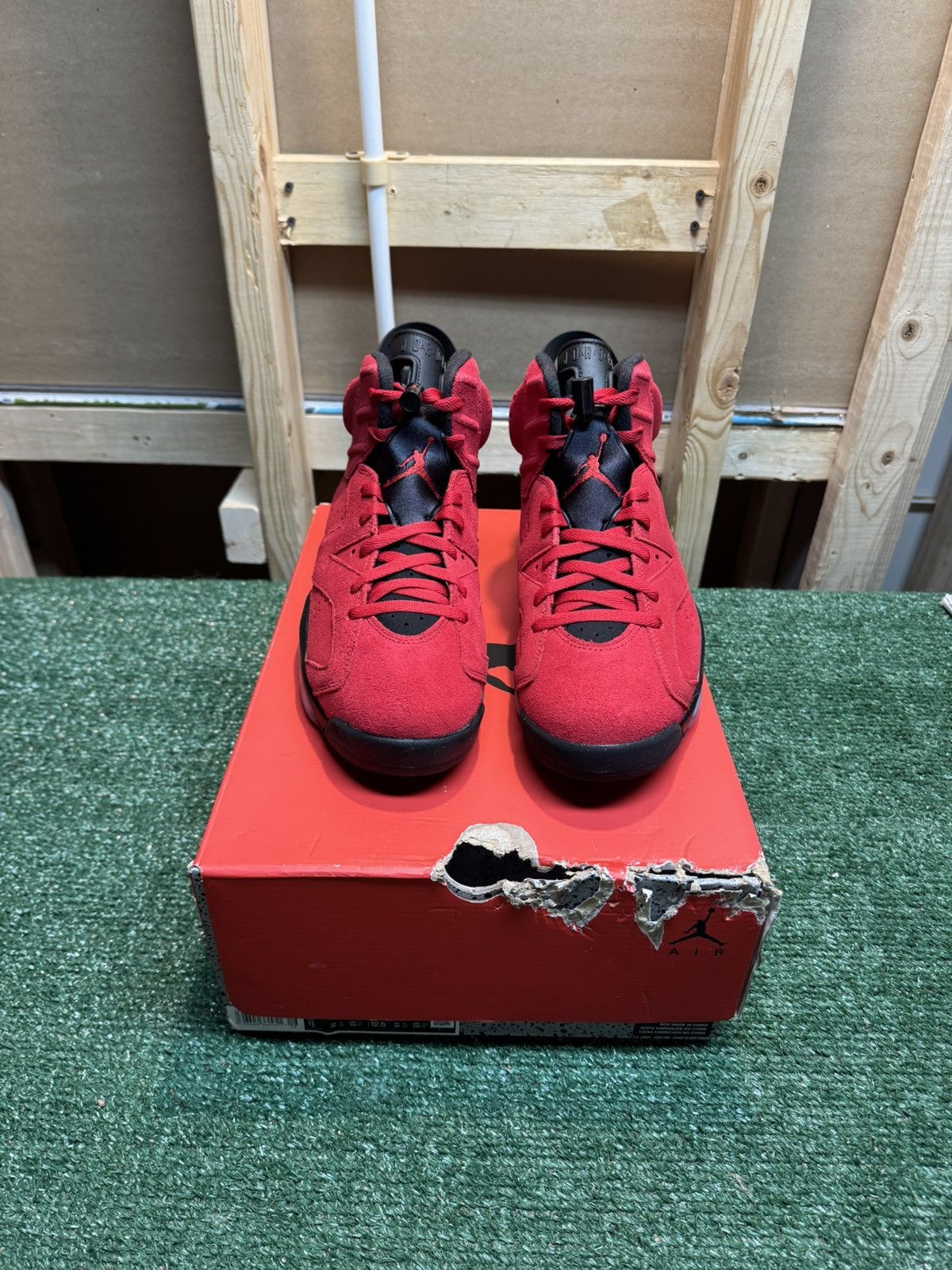 Jordan Brand Jordan Retro 6 Toro Bravo Size 11 Size US 11 / EU 44 - 5 Thumbnail