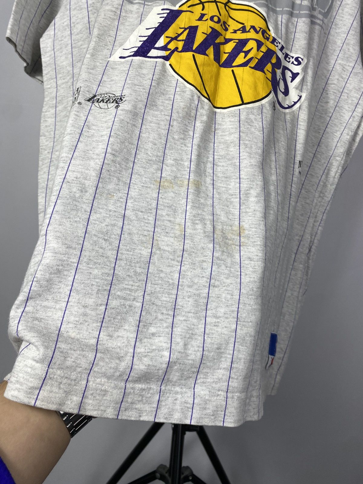 NBA × Vintage Vintage 90s Single Stitch LA Lakers NBA Basketball T-Shirt Size US L / EU 52-54 / 3 - 6 Thumbnail