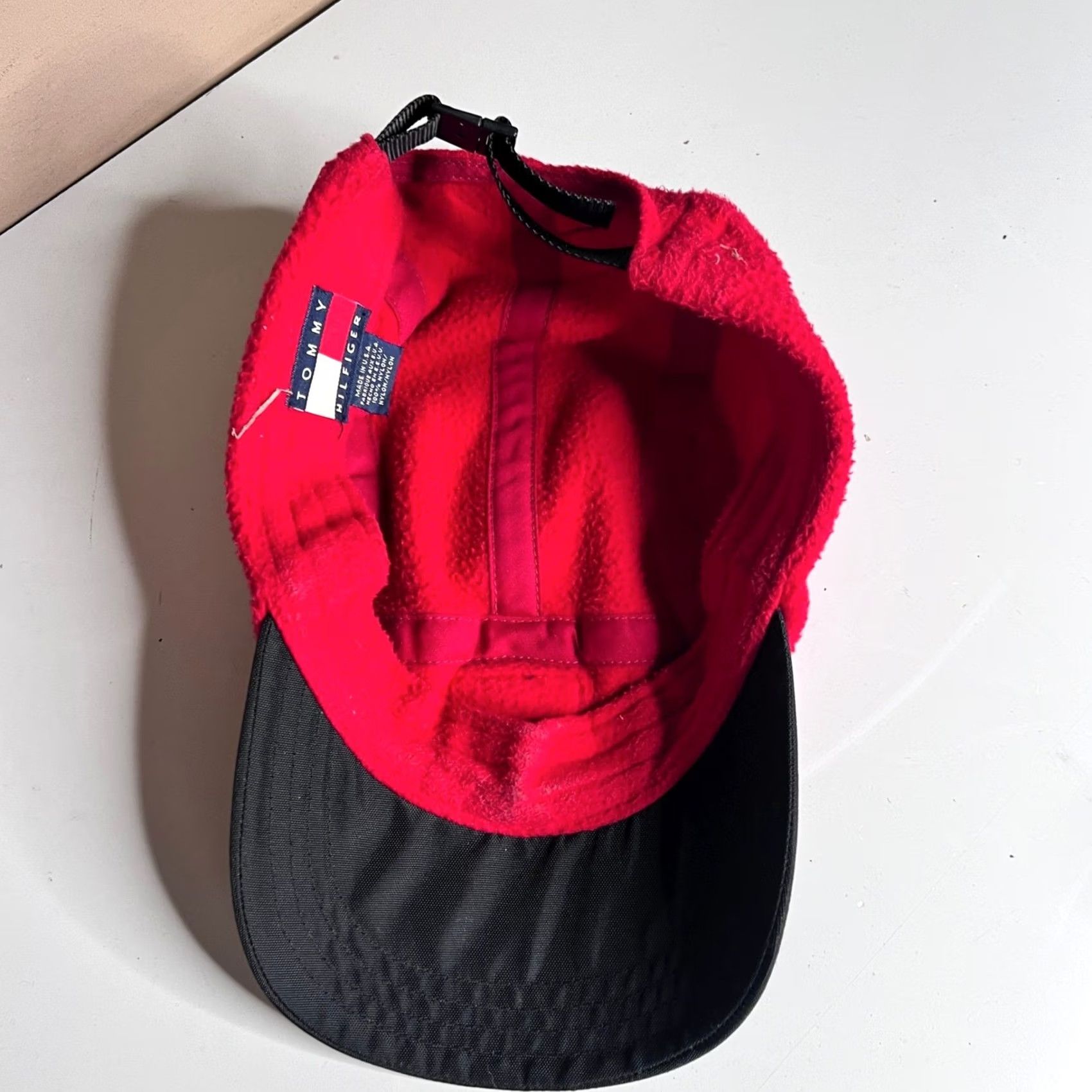 Tommy Hilfiger VINTAGE Tommy Hilfiger Expedition 5 Panel Hat Red Black Made in USA Cap Mens One Size Adjustable Fleece Nylon Winter 90s Cap Size US M / EU 48-50 / 2 - 4 Thumbnail