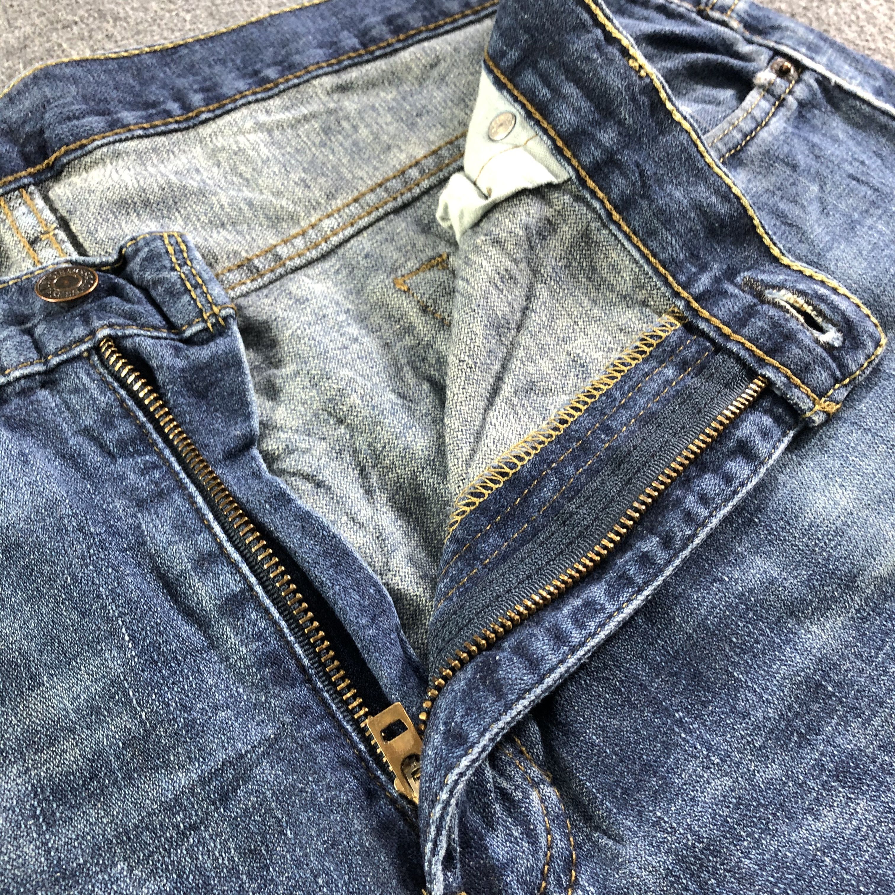 Levi's Vintage Blue Wash Levis 569 Jeans-J4437 Size US 39 - 8 Thumbnail