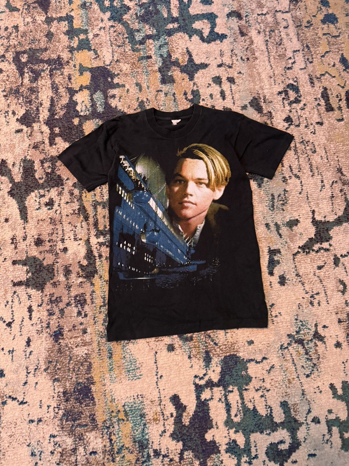 Vintage Insane vintage titanic leonardo dicaprio movie promo tee Size US S / EU 44-46 / 1 - 1 Thumbnail