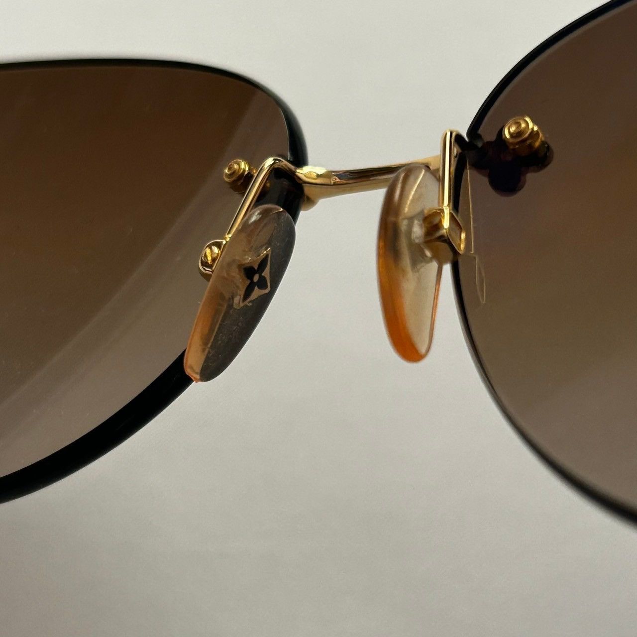 Louis Vuitton Louis Vuitton Desmayo Sunglasses Size ONE SIZE - 5 Thumbnail