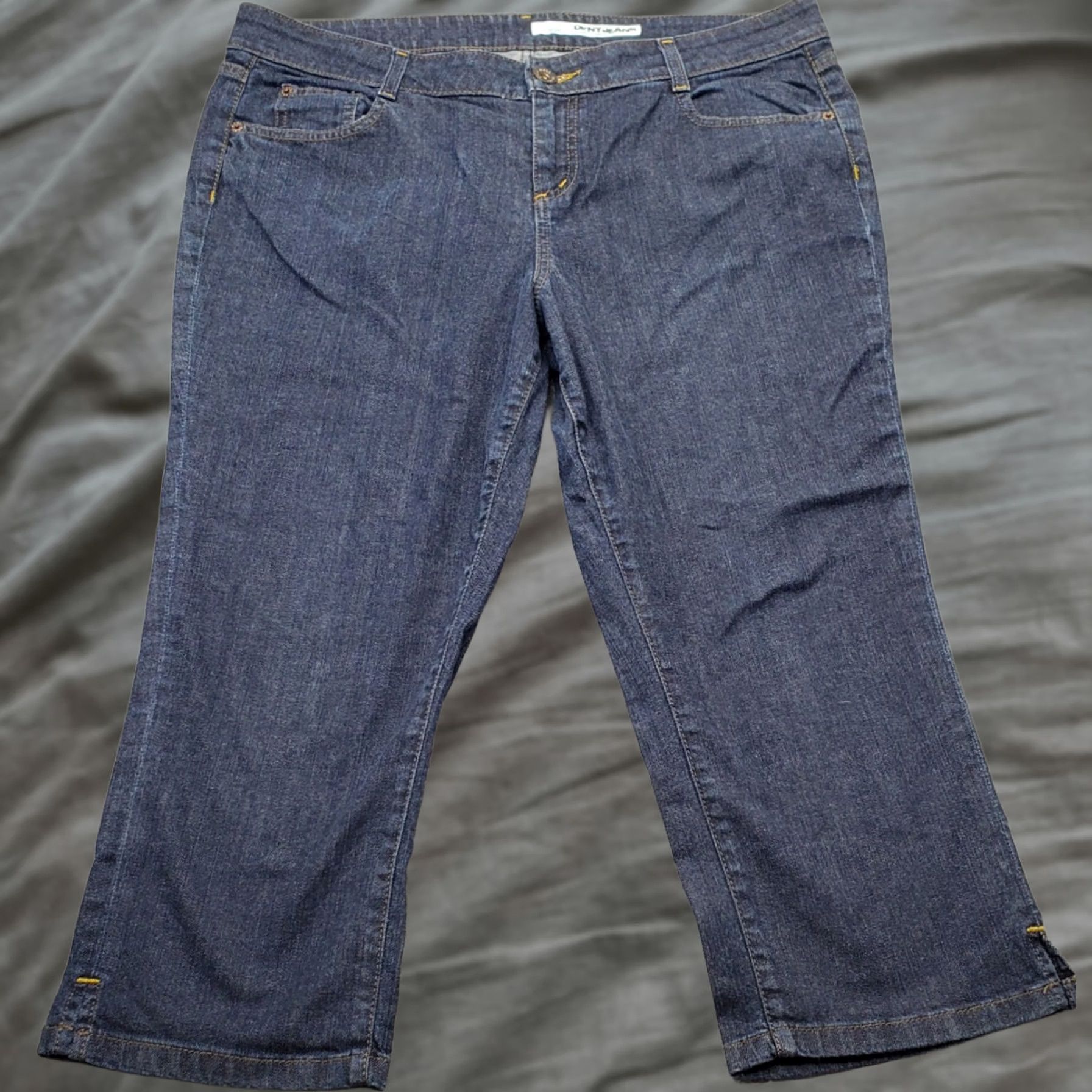 DKNY DKNY Jeans Womens 16 Blue Denim Dark Wash Cropped Stretch Ankle Slit Boho Shirt Size 38" / US 16 / IT 52 - 1 Thumbnail