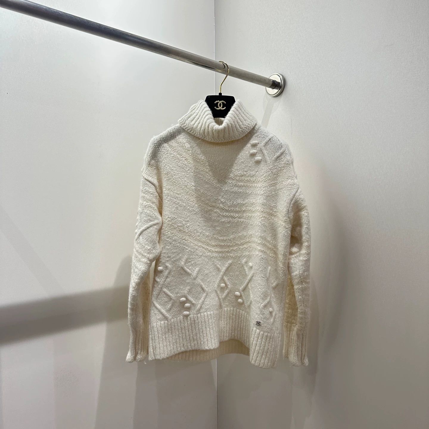 Chanel Chanel Ski Turtleneck Wool Sweater 36 feb412 Size XS / US 0-2 / IT 36-38 - 1 Thumbnail