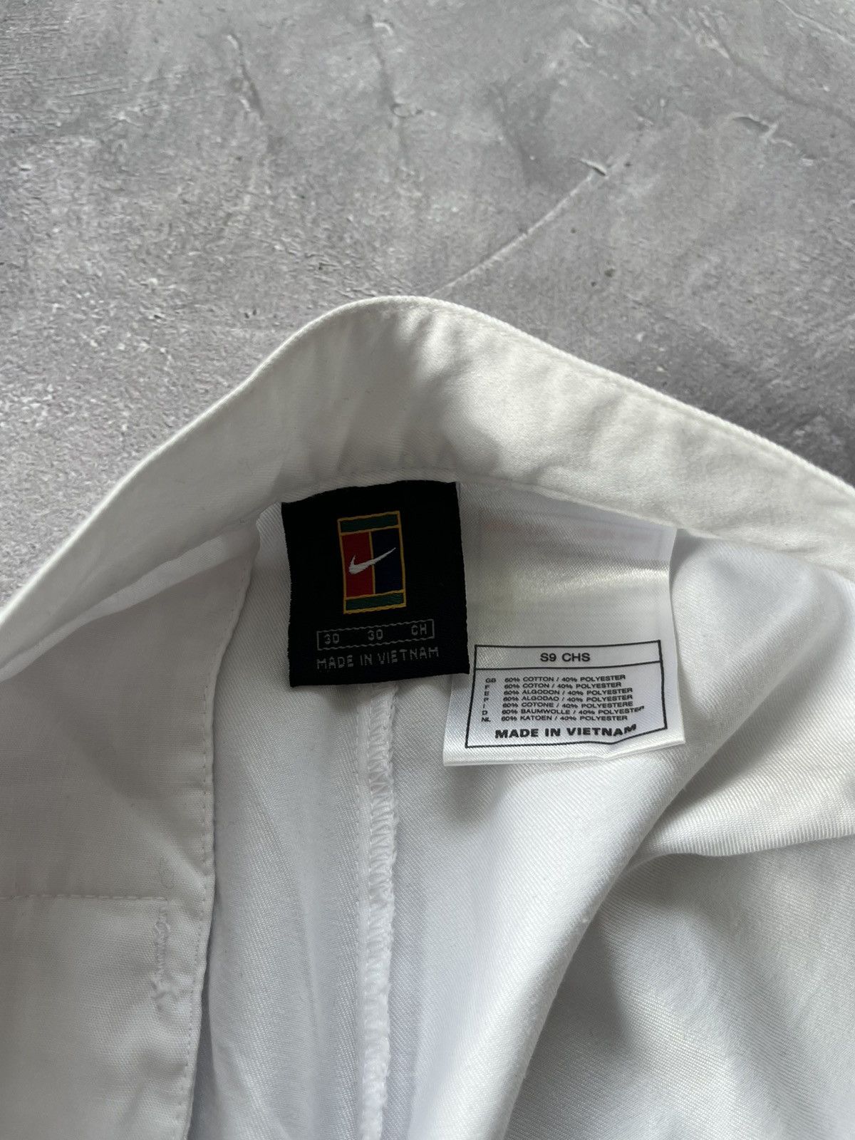 Nike Vintage Nike Shorts 90s Nike Court Shorts tennis White SZ 30 Size US 30 / EU 46 - 6 Thumbnail